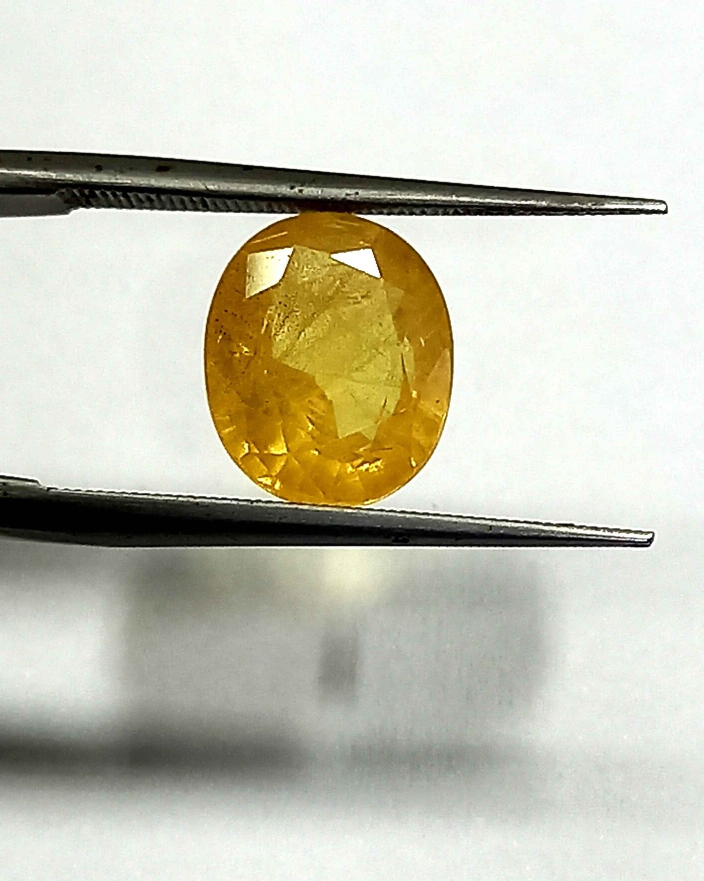 3.51 Cts Natural Bangkok Yellow Sapphire Gemstone Oval Cut 9.6*7.9 MM YS22