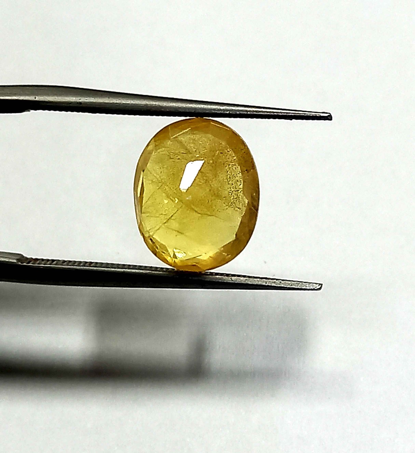 3.51 Cts Natural Bangkok Yellow Sapphire Gemstone Oval Cut 9.6*7.9 MM YS22