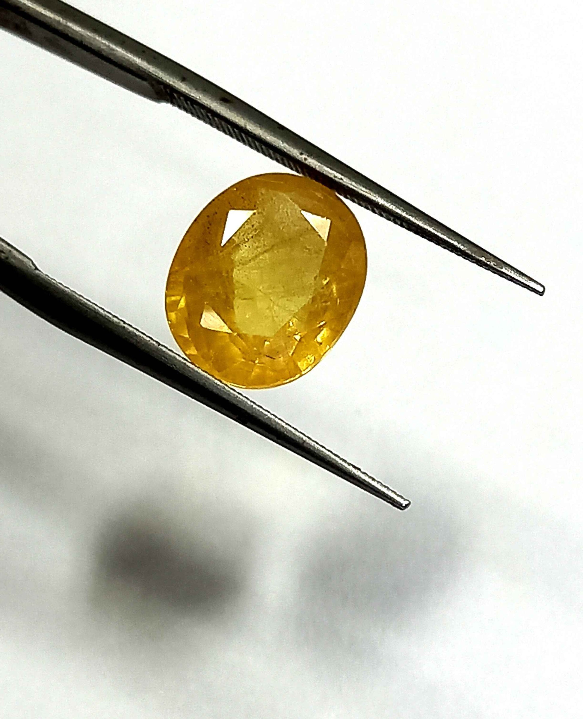 3.51 Cts Natural Bangkok Yellow Sapphire Gemstone Oval Cut 9.6*7.9 MM YS22