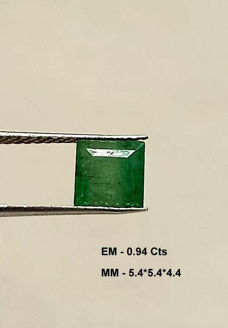 0.94 Cts Square Cut Natural Zambian Emerald Gemstone