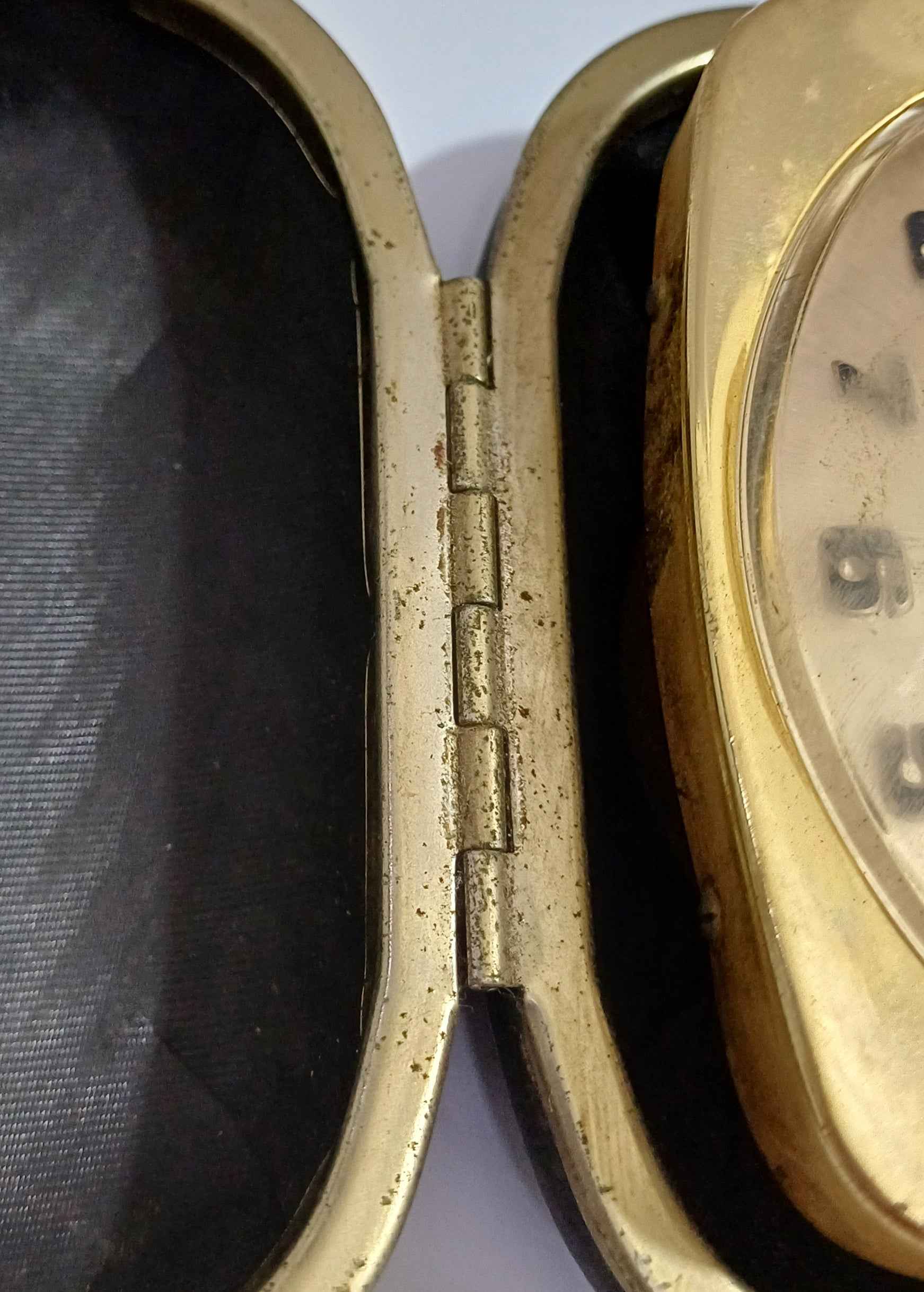 194 Grams 3.5*3 Inches ANTQ98