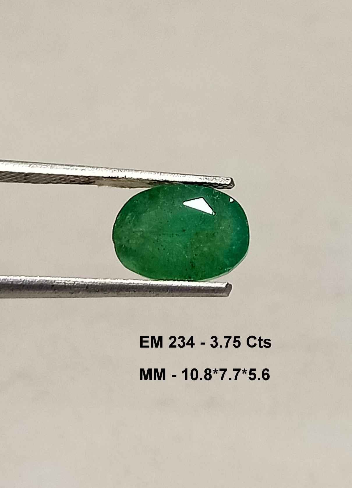 3.75 Cts Oval Cut Natural Zambian Emerald Gemstone 10.8*7.7 MM EM234