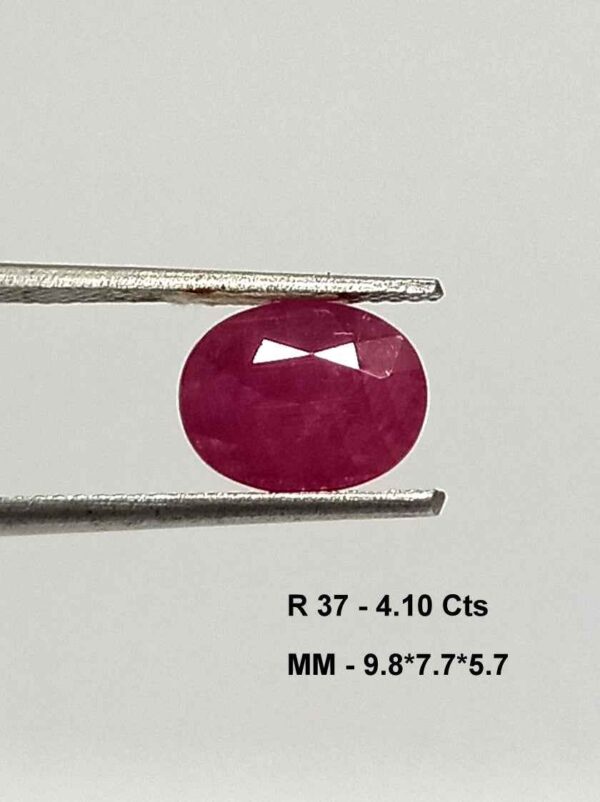 4.10 Cts Natural Mozambique Ruby Gemstone Oval Cut 9.8*7.7 MM R37
