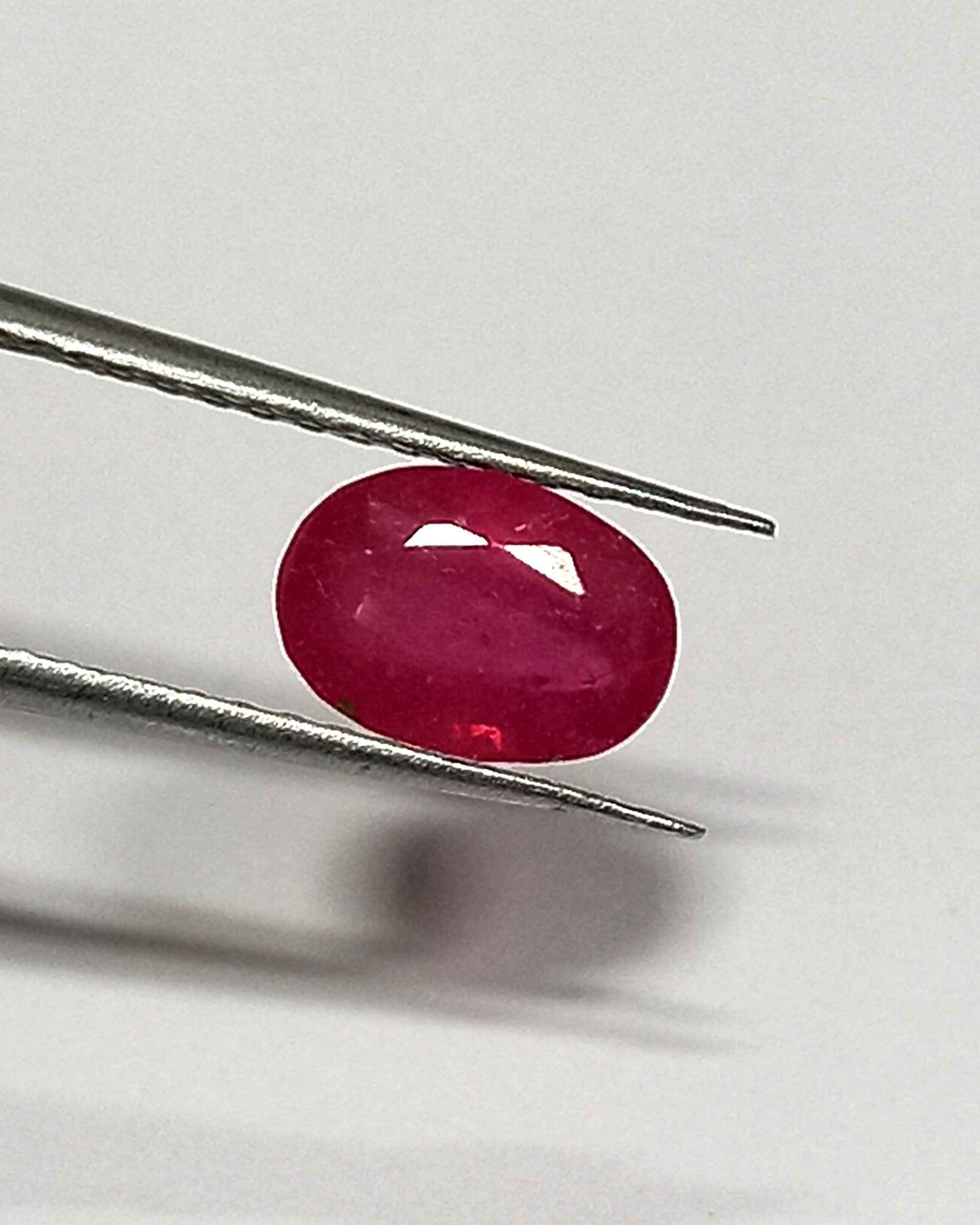 2.13 Cts Red Ruby Natural Burma Gemstone Oval Cut 8.9*6.3 MM R194