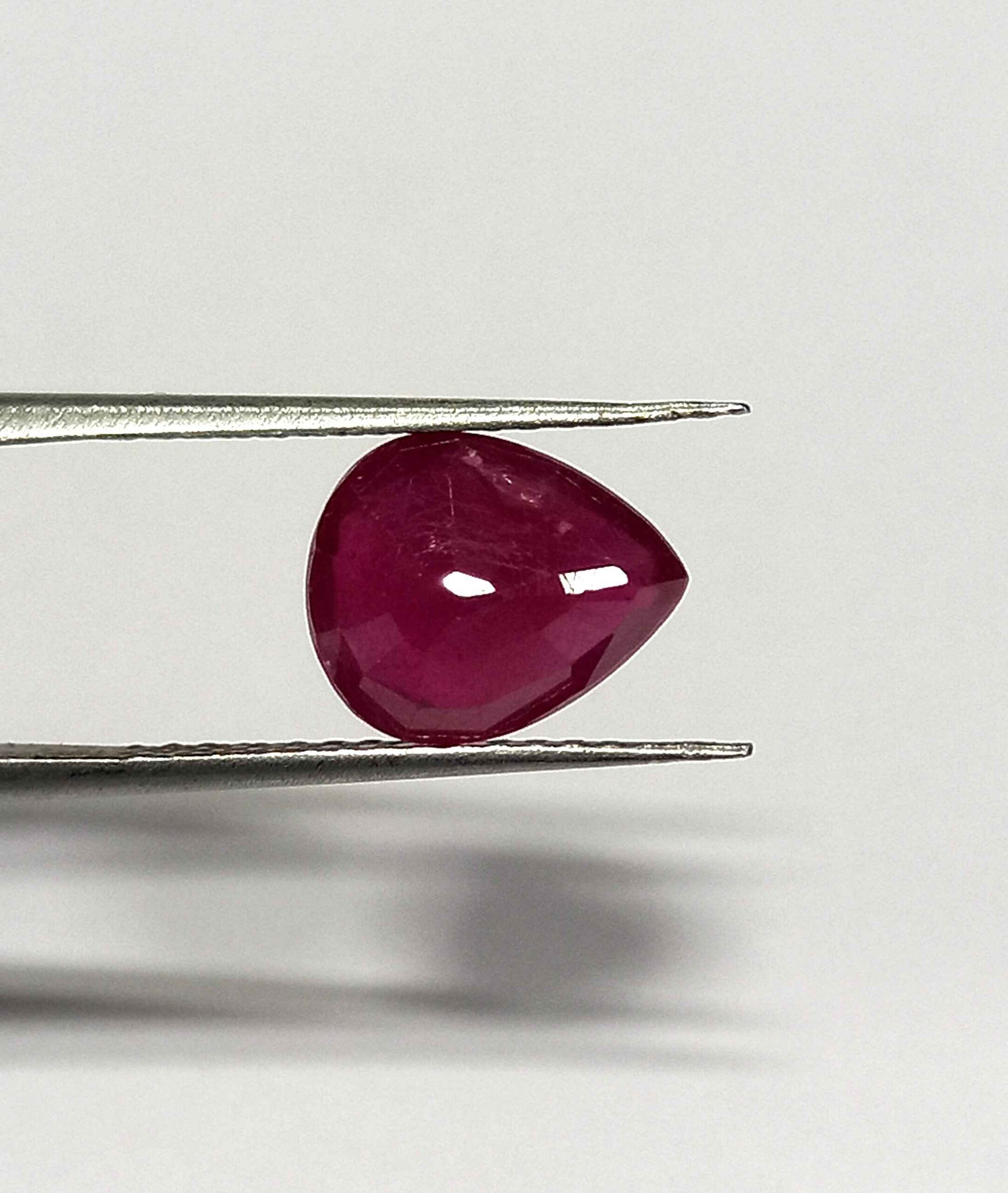 4.00 Cts Natural Burma Ruby Gemstone Pear Cut 10.9*8.8 MM R15