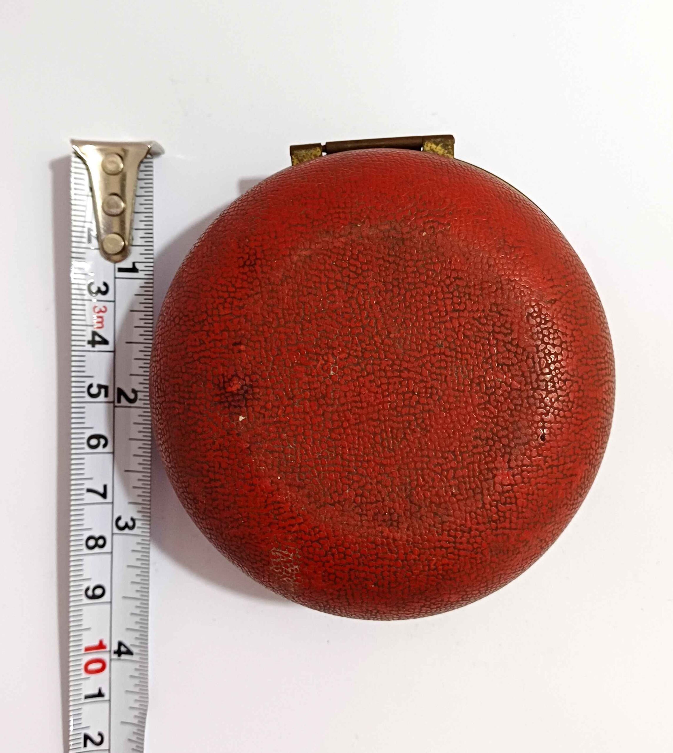 212 Grams 3.5*3*1 Inches ANTQ101