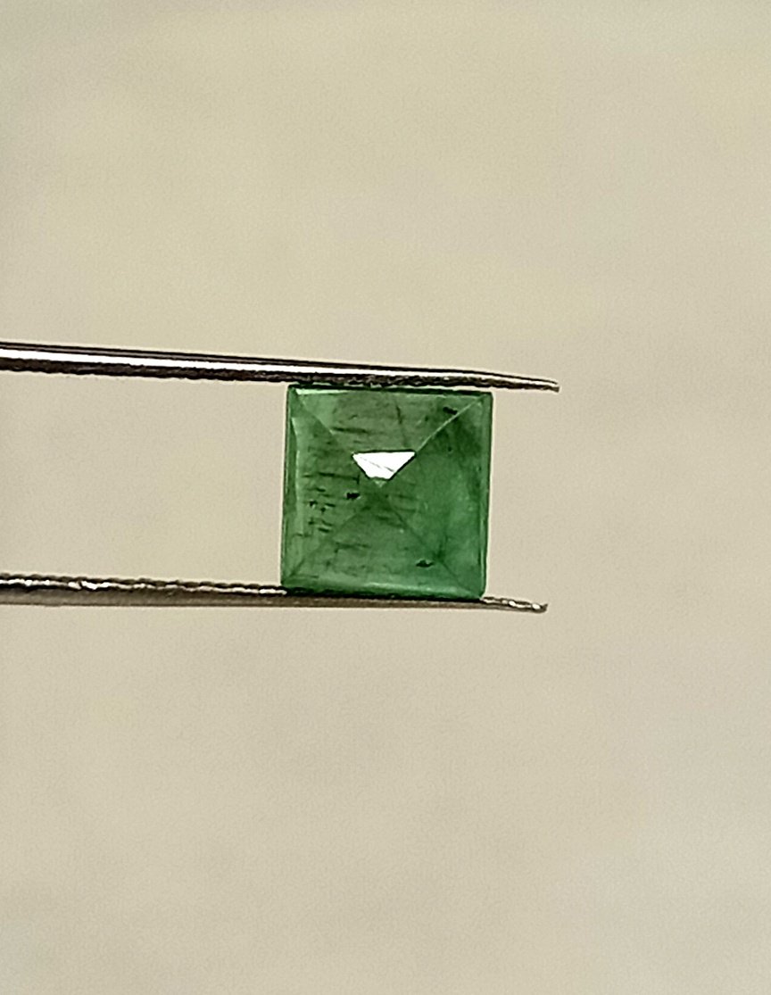 0.94 Cts Square Cut Natural Zambian Emerald Gemstone 5.4*5.4 MM EM586 - Image 4