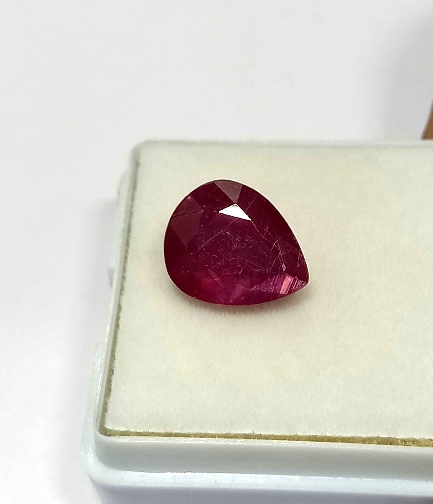4.00 Cts Natural Burma Ruby Gemstone Pear Cut 10.9*8.8 MM R15