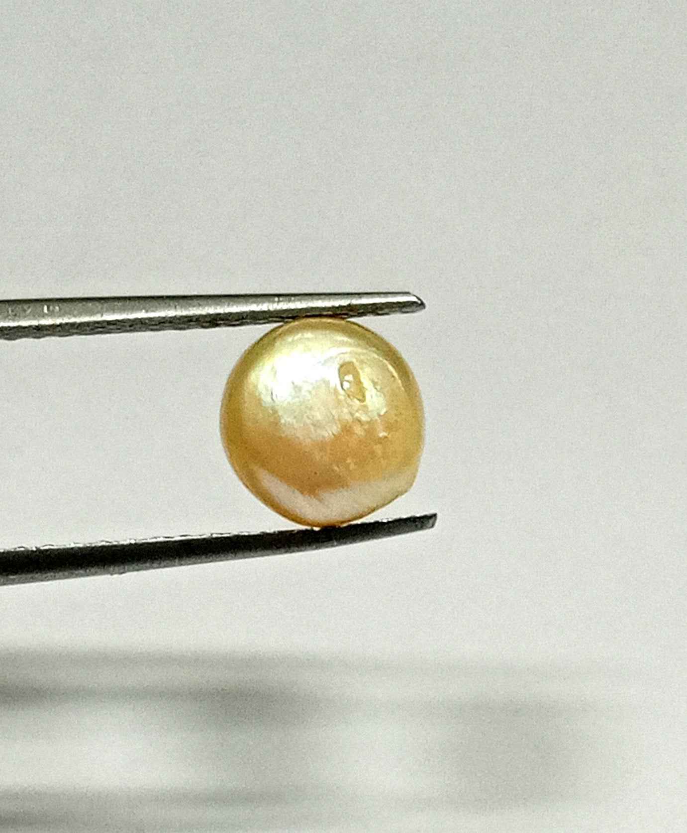 4_c0b33ce3-4ed4-4ade-95ff-170560b08a7c 3.20 Cts Fresh Water Pearl Natural China Round Shape 8.5*8.1 MM P62