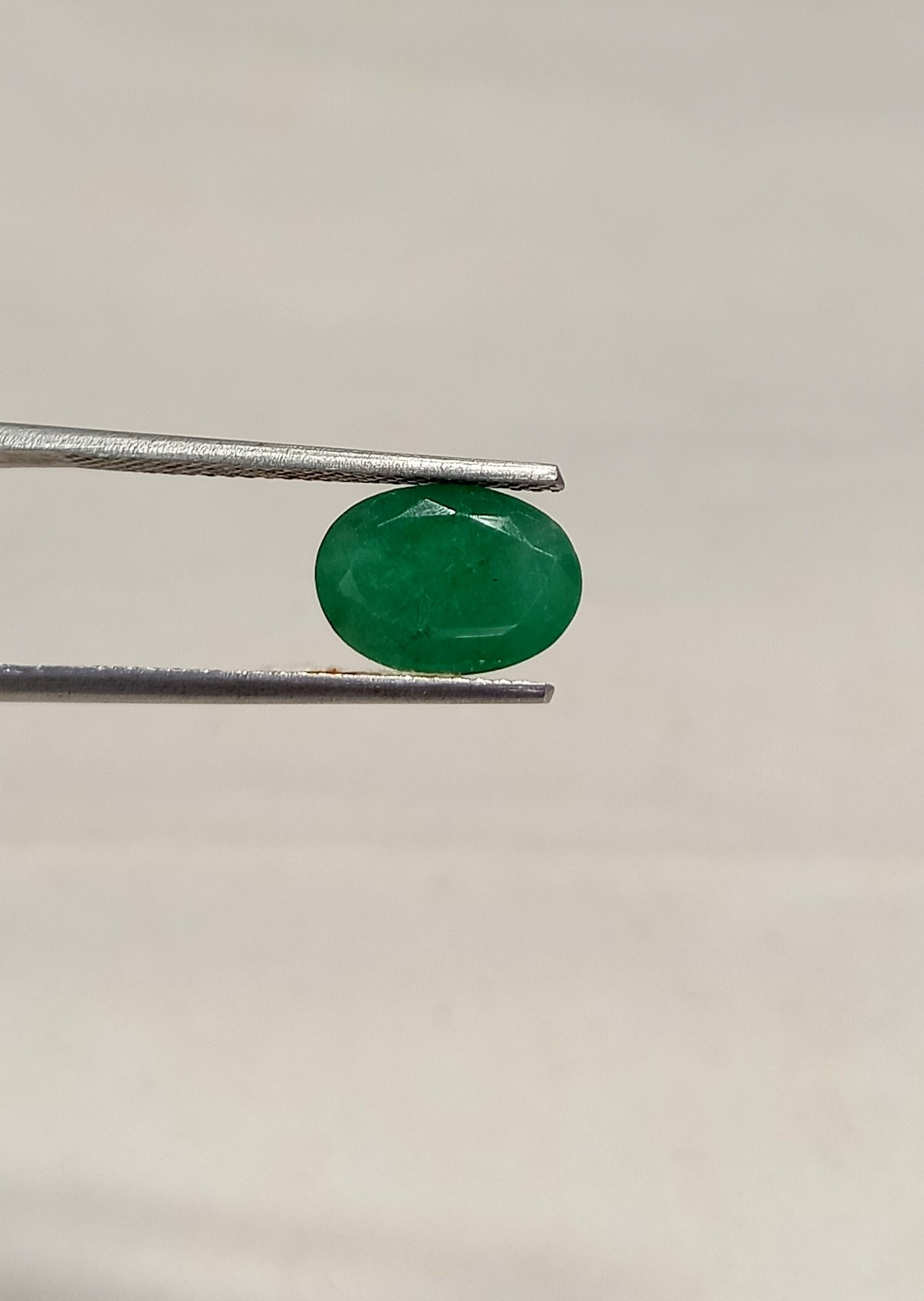 2.45 Cts Emerald Oval Cut Zambian Gemstone 10.1*7.2 MM EM253 - Image 5