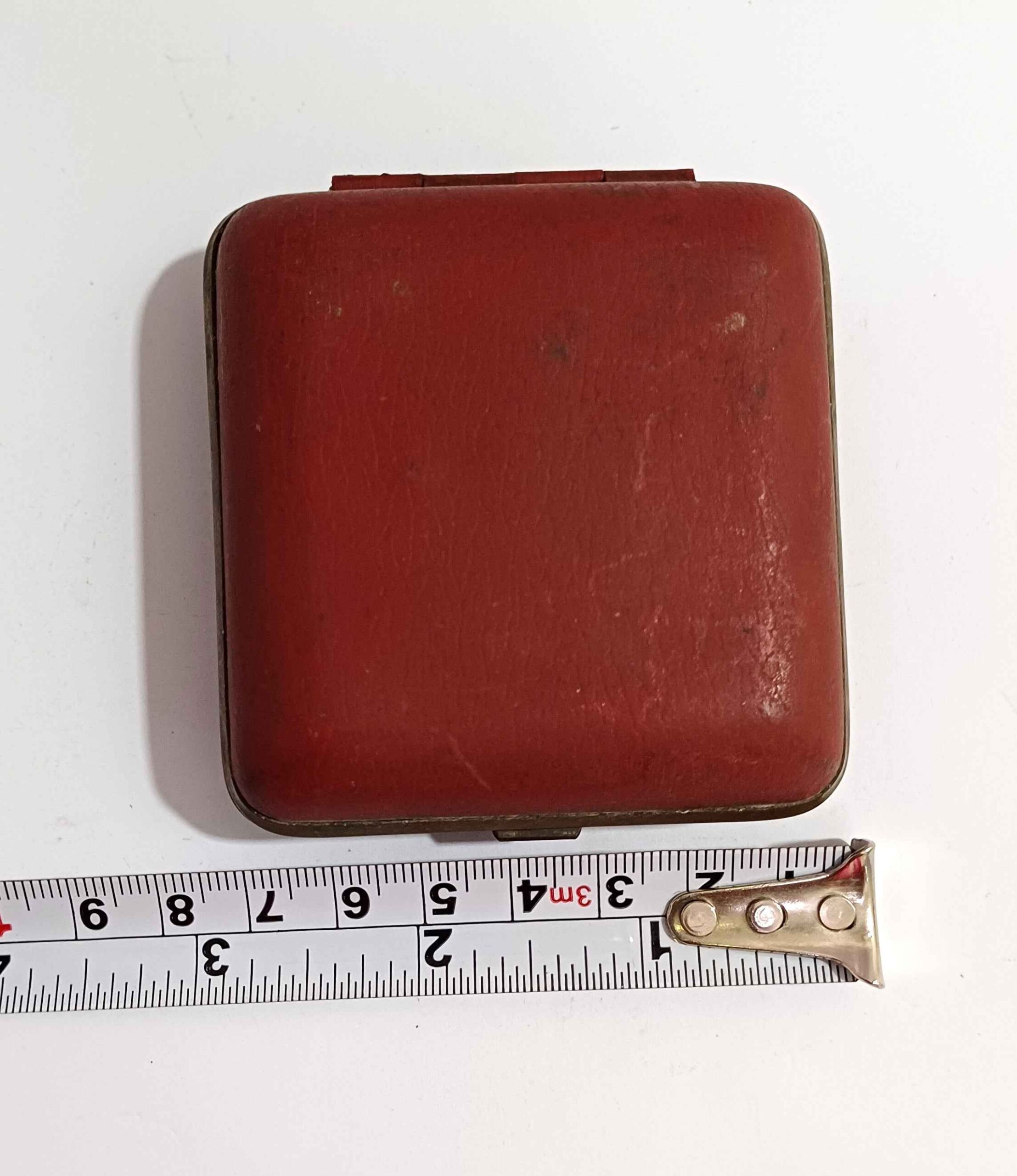 131 Grams 3*3*1 Inches ANTQ102