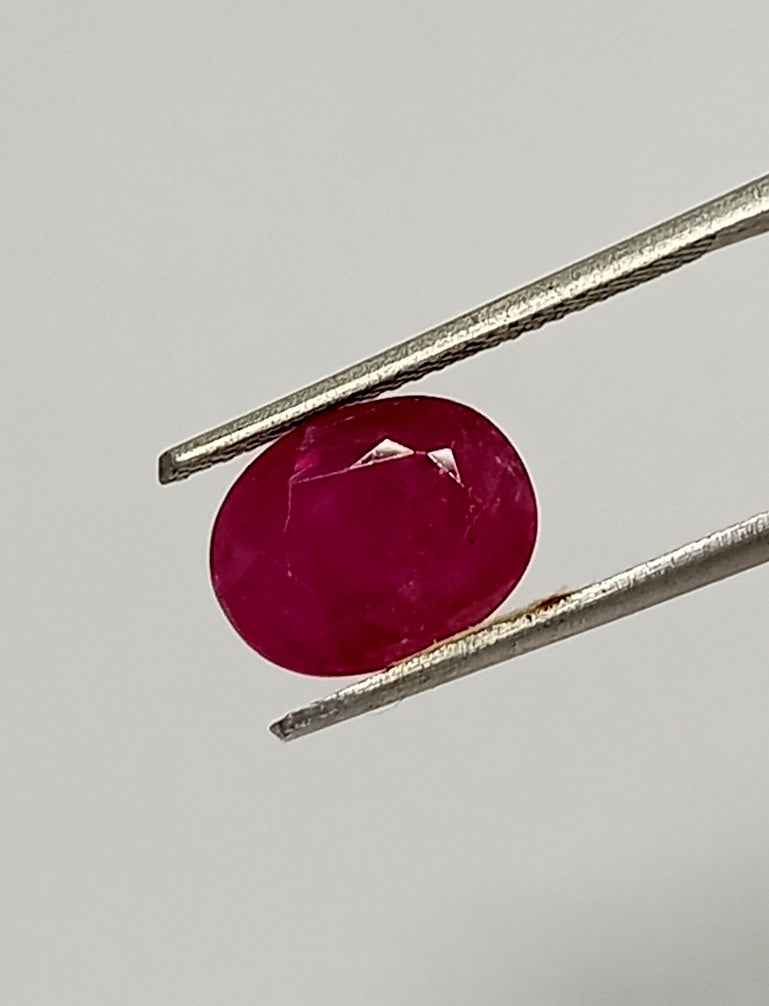 3.80 Cts Natural Mozambique Red Ruby Gemstone Oval Cut 10.5*8.1 MM R43