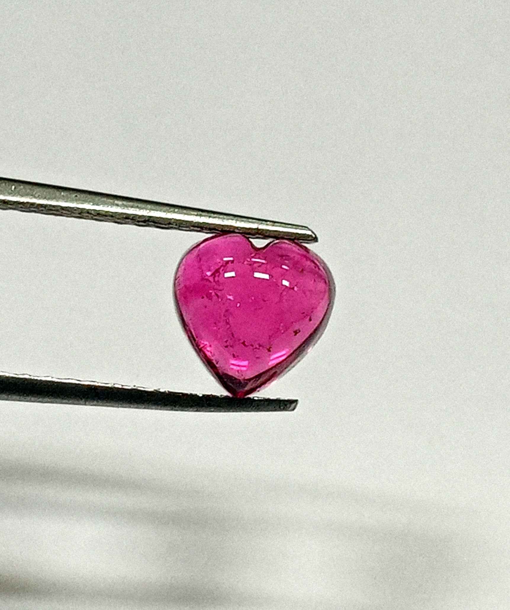 6_aaa59611-38b4-4514-a90c-7d403353085f 2.30 Cts Certified Natural Sri Lanka Red Ruby Gemstone Heart Shape 7.9*7.9 MM R412