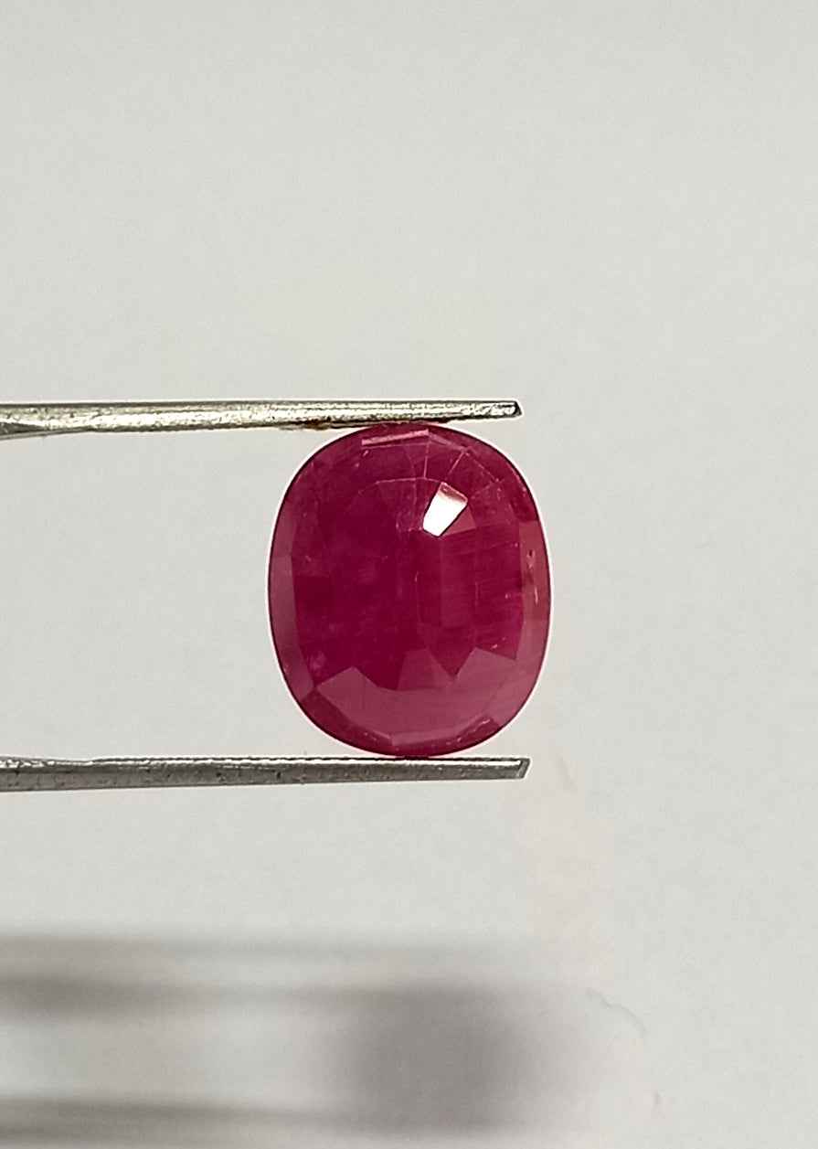 7_4c944ab3-3af8-4aad-bc76-0fece4c930a7 13.05 Cts Natural Mozambique Red Ruby Gemstone Oval Cut 14.9*12.7 MM R17 - Natural Mozambique Red Ruby