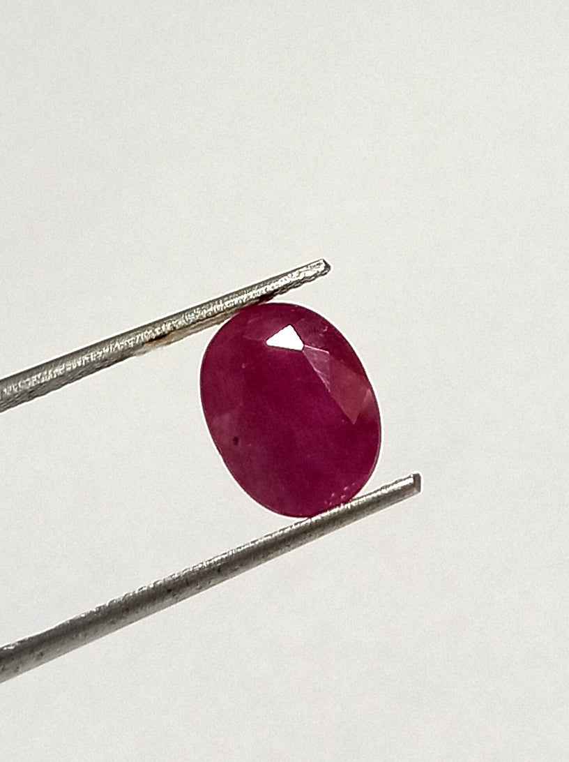 7_e1e79cd0-0f81-4692-afcd-4fa76c524af4 4.45 Cts Natural Mozambique Red Ruby Gemstone Oval Cut 11.2*8.5 MM R53