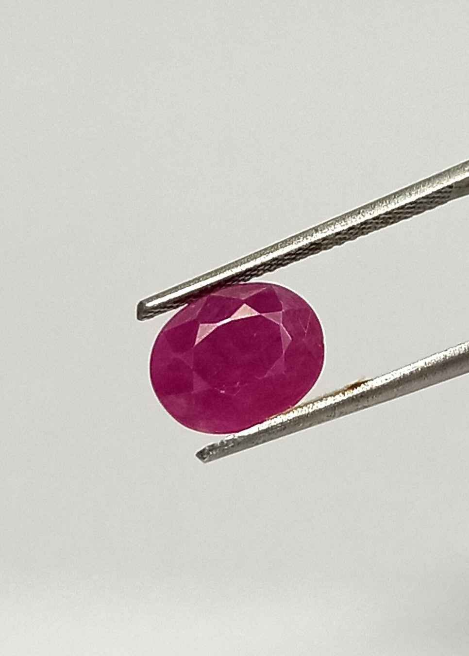 4.05 Cts Natural Mozambique Ruby Gemstone Oval Cut 9.9*8 MM R38