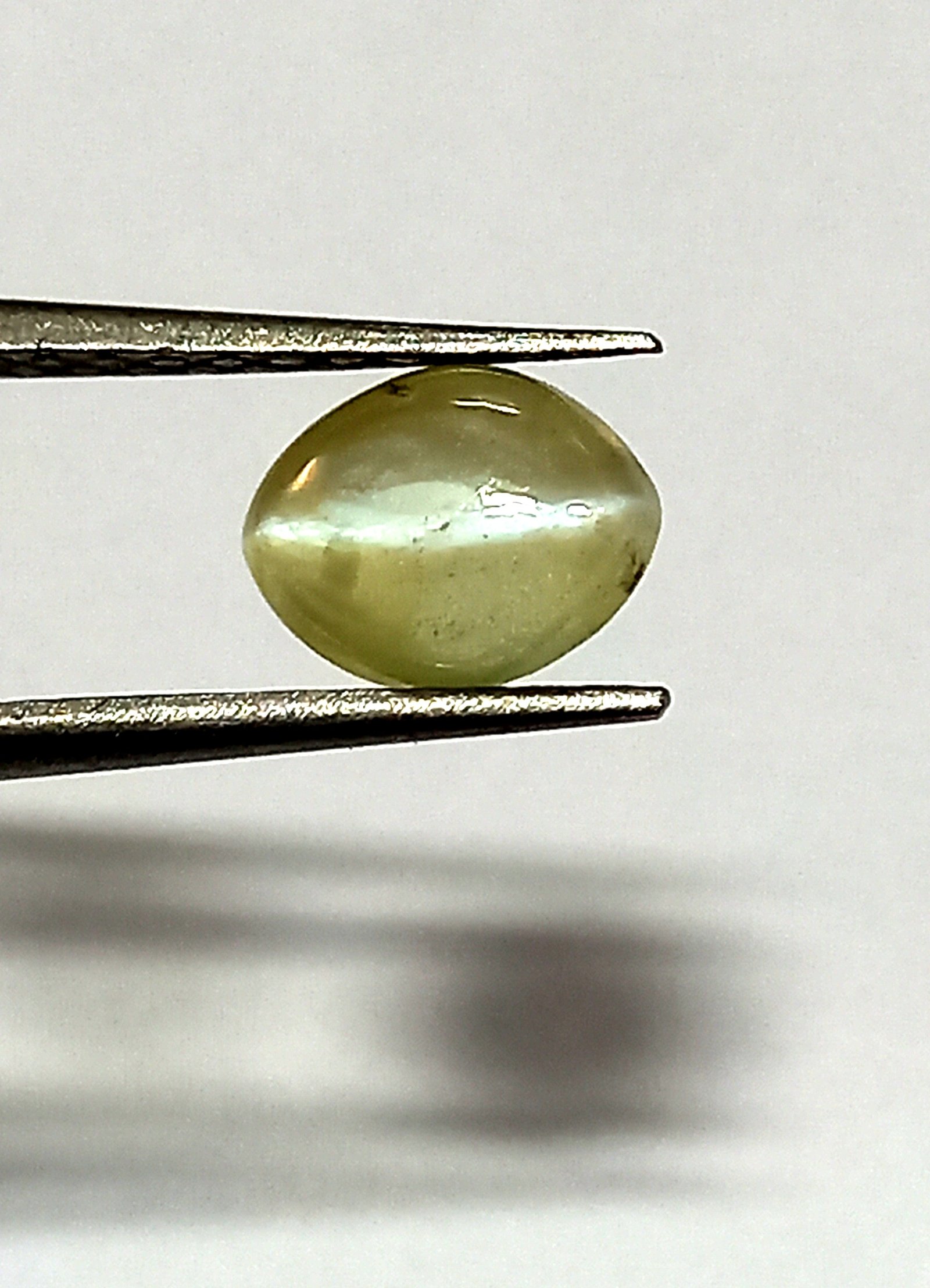 1.06 Cts Chrysoberyl Cats Eye Gemstone Sri Lanka Kanak Khet Oval 7.5*6 MM CE3 - Image 2