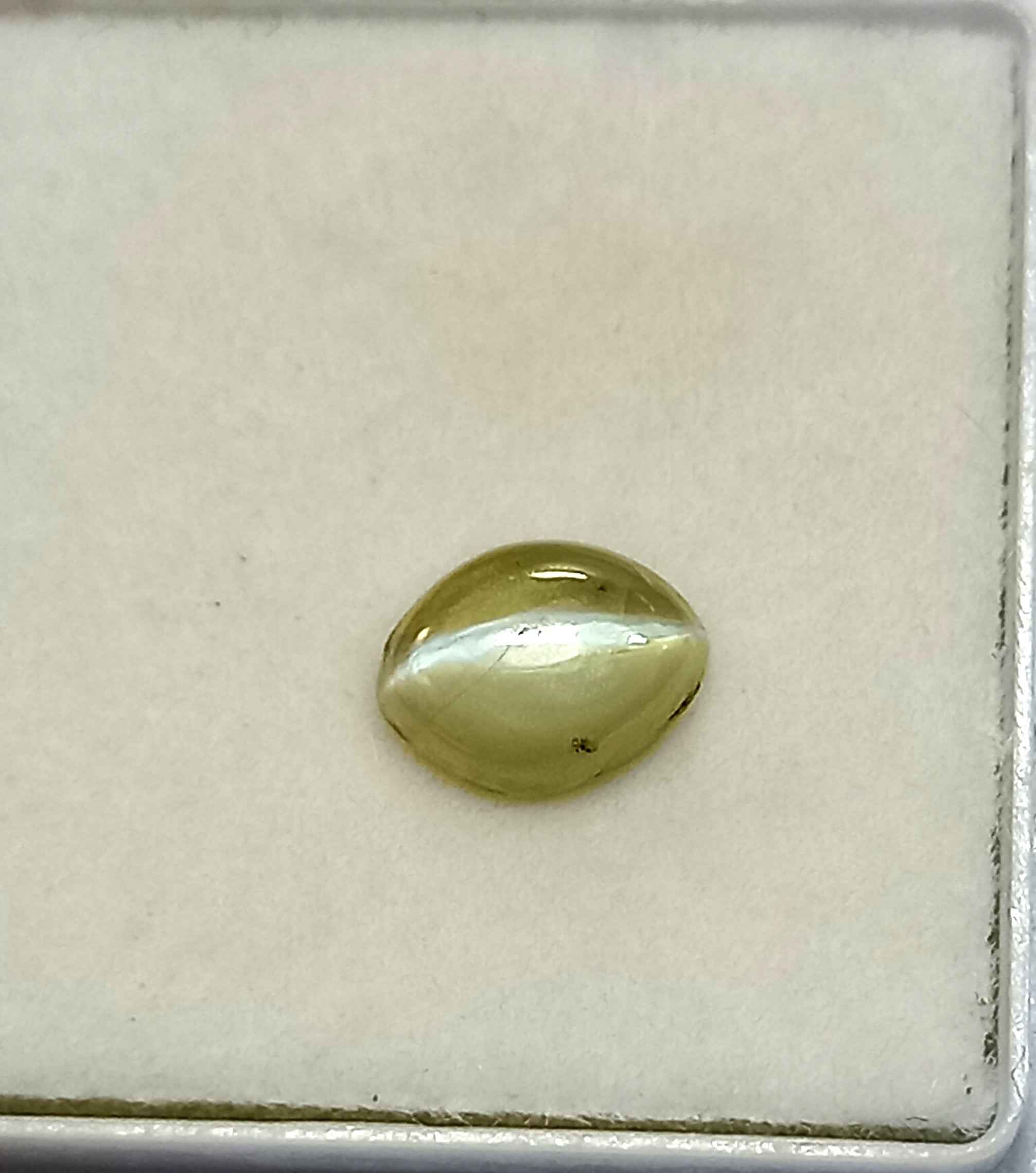 CatEyesGemstone6 1.06 Cts Chrysoberyl Cats Eye Gemstone Sri Lanka Kanak Khet Oval 7.5*6 MM CE3
