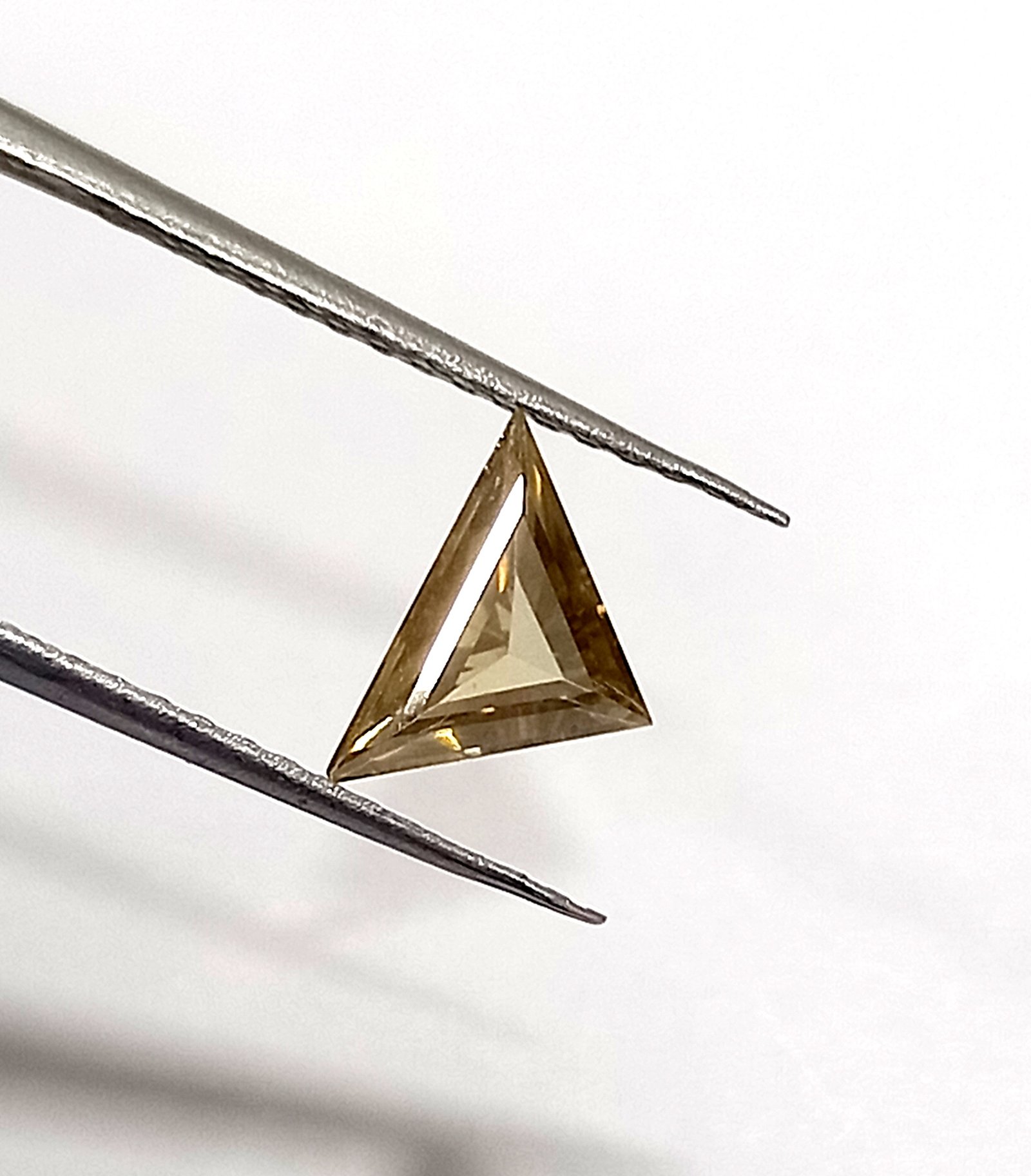 0.75 Cts Moissanite Triangle Cut Diamond Natural 6.6*7.7 MM MD24 - Image 2