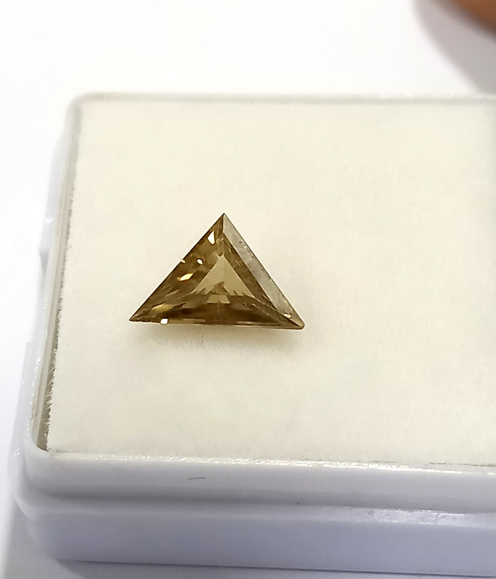 0.75 Cts Moissanite Triangle Cut Diamond Natural 6.6*7.7 MM MD24 - Image 5