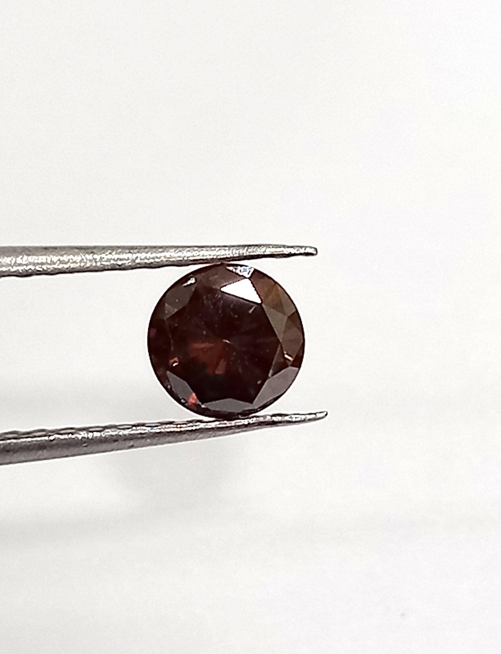 0.70 Cts Moissanite Diamond Round Cut 5.9*5.9 MM MD4 - Image 6