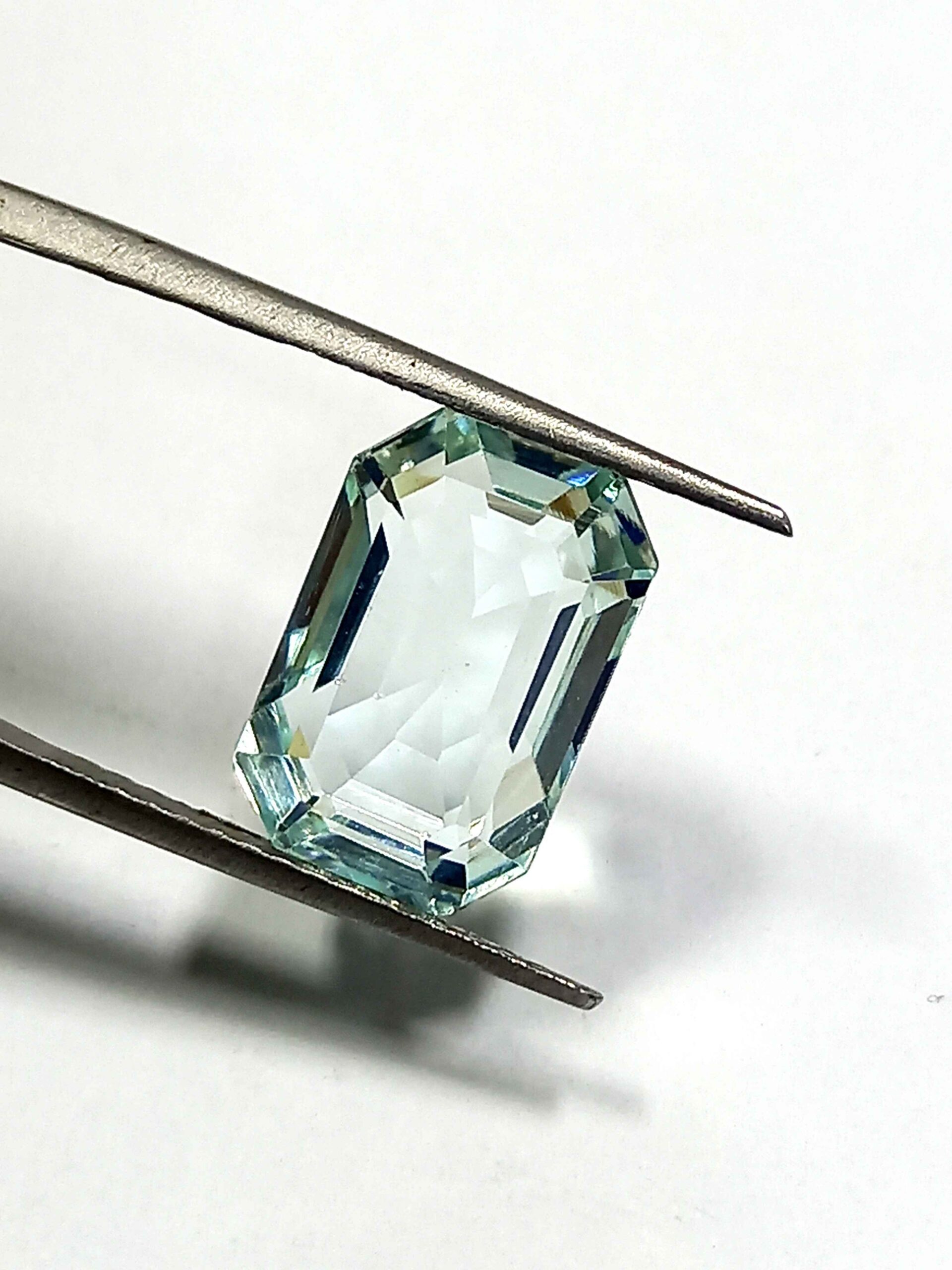 NATURAL AQUAMARINE GEMSTONE3