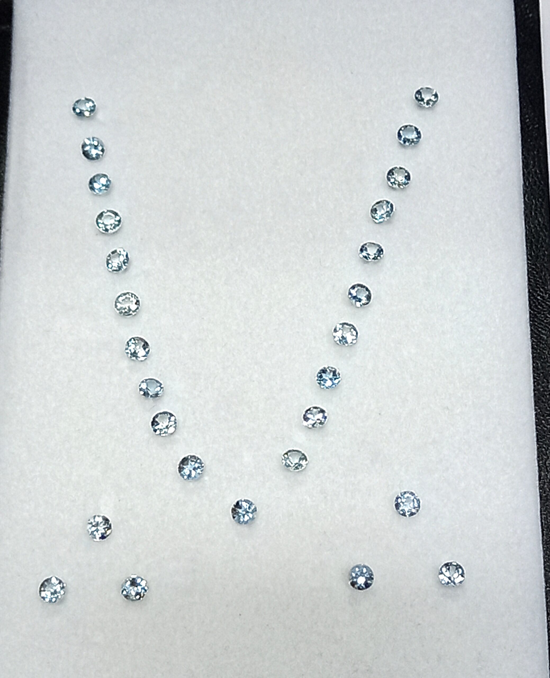 NATURAL AQUAMARINE GEMSTONE3