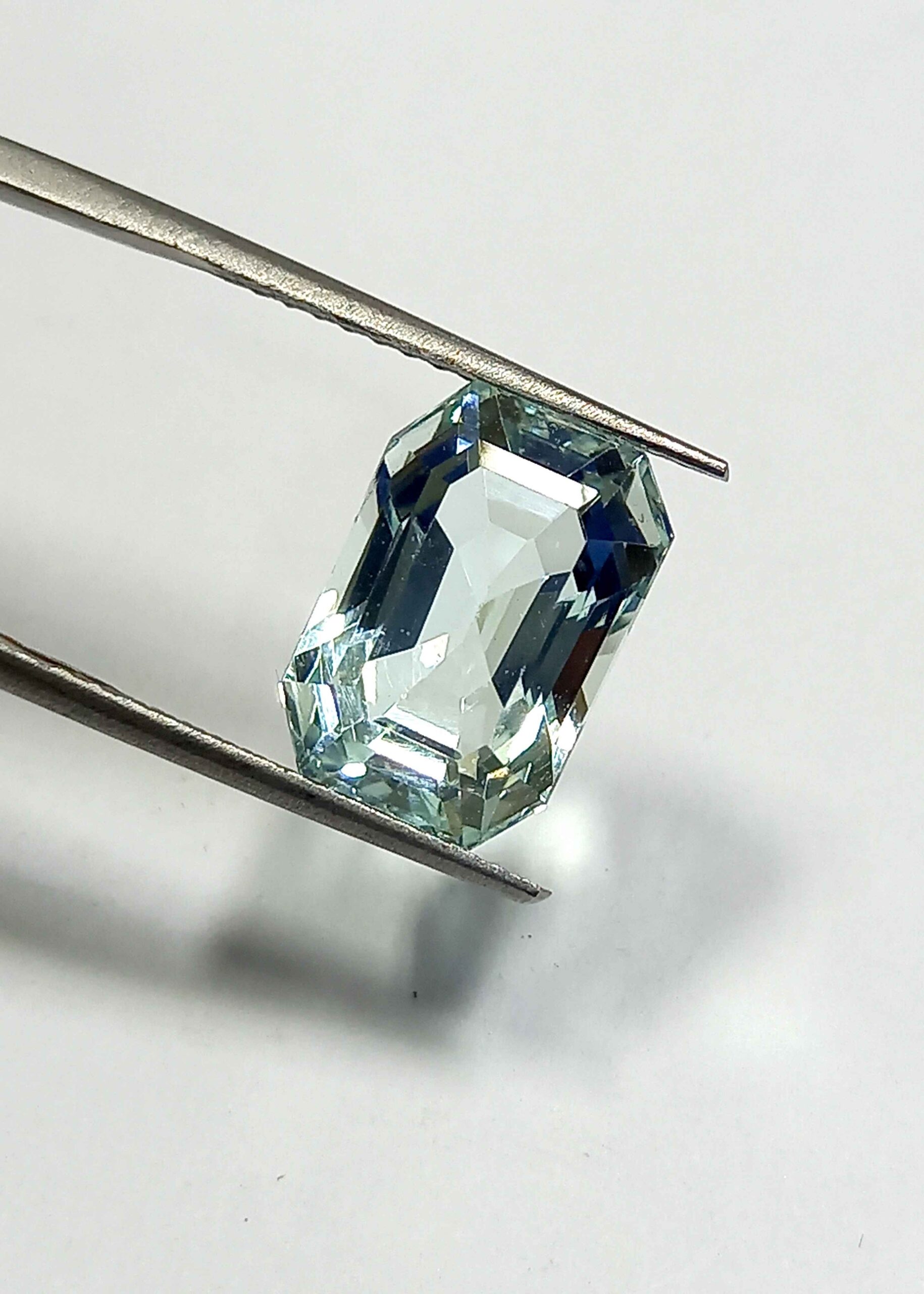 NATURAL AQUAMARINE GEMSTONE3