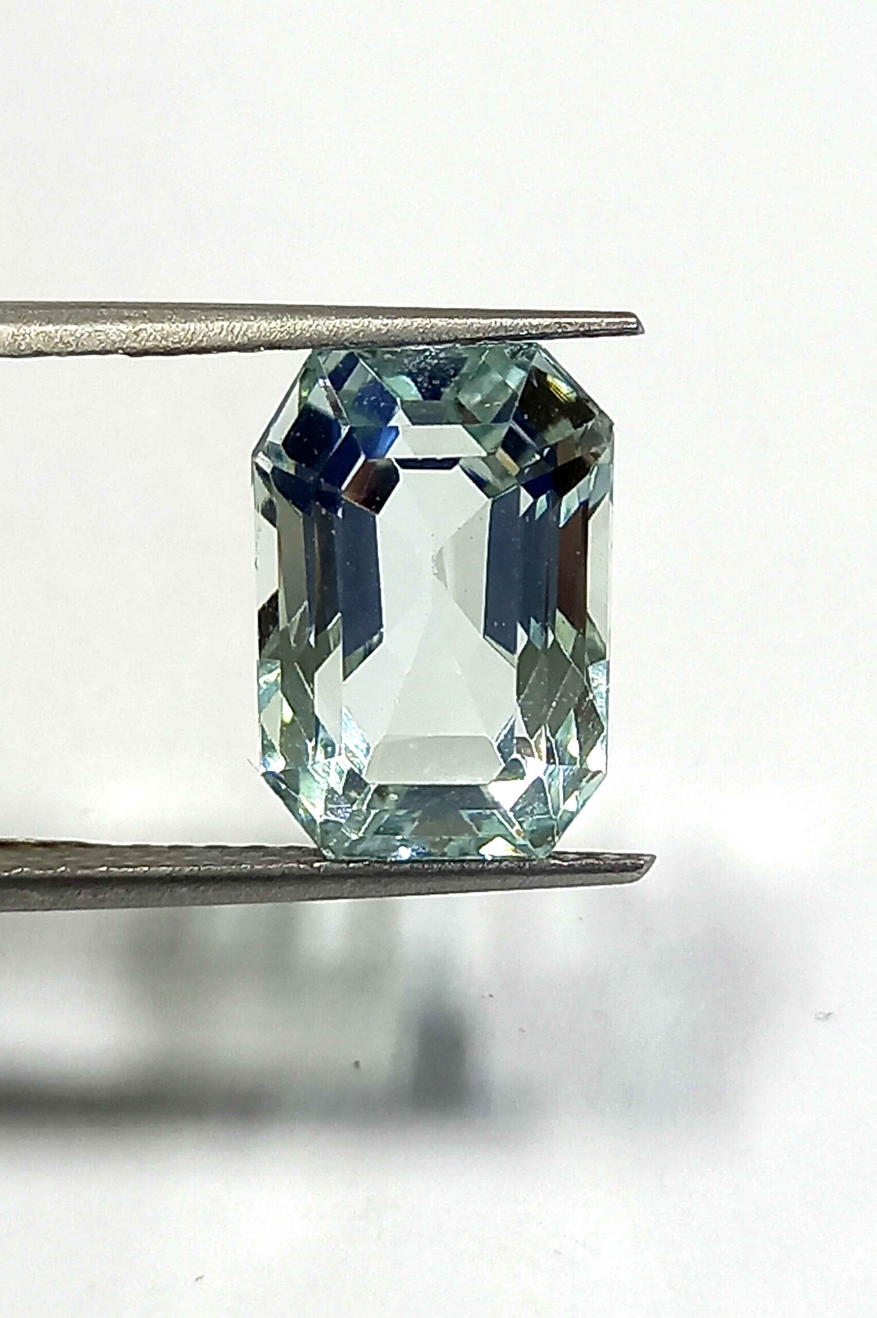 NATURAL AQUAMARINE GEMSTONE4