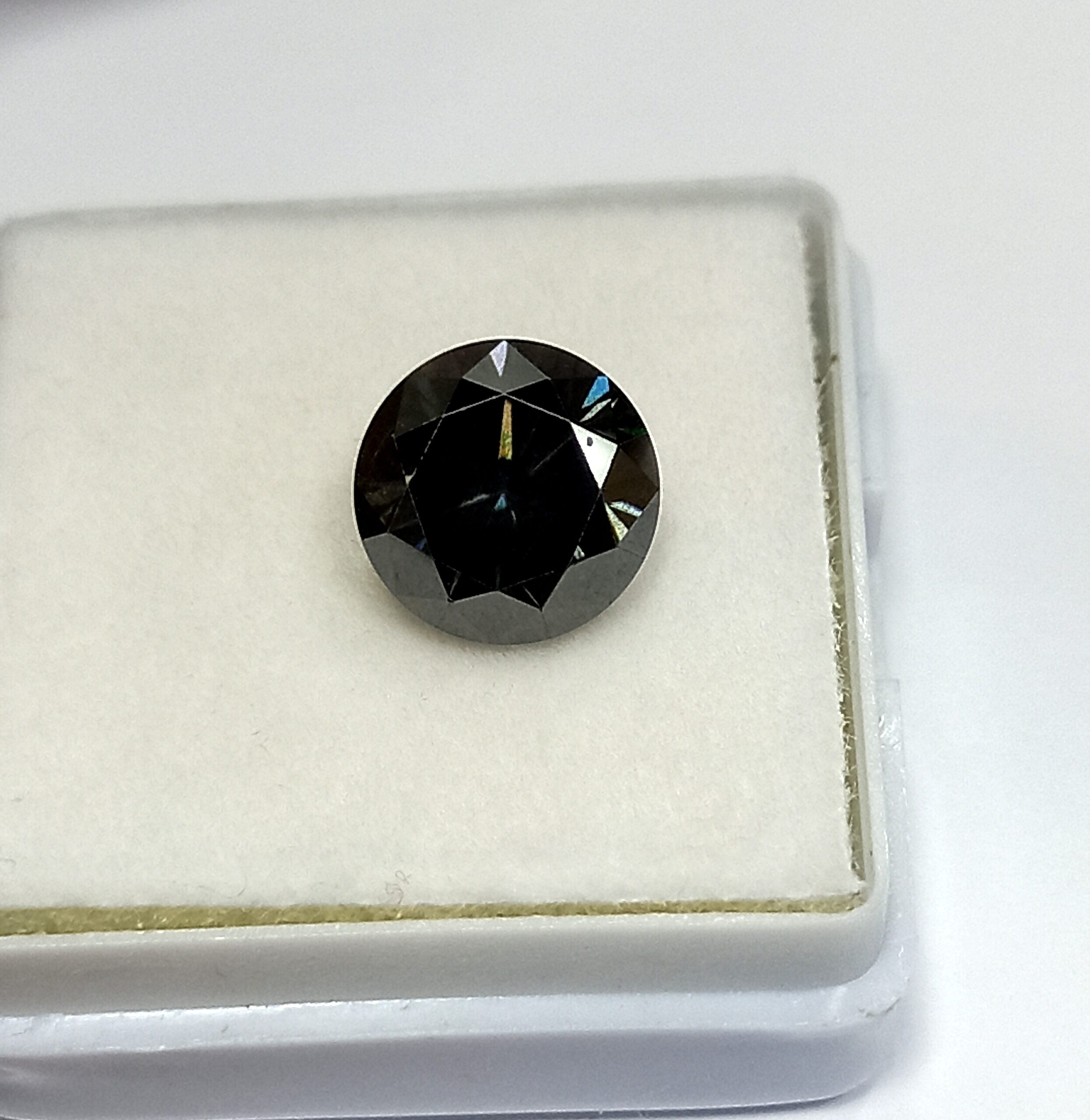 NATURAL BLACK DIAMOND 6