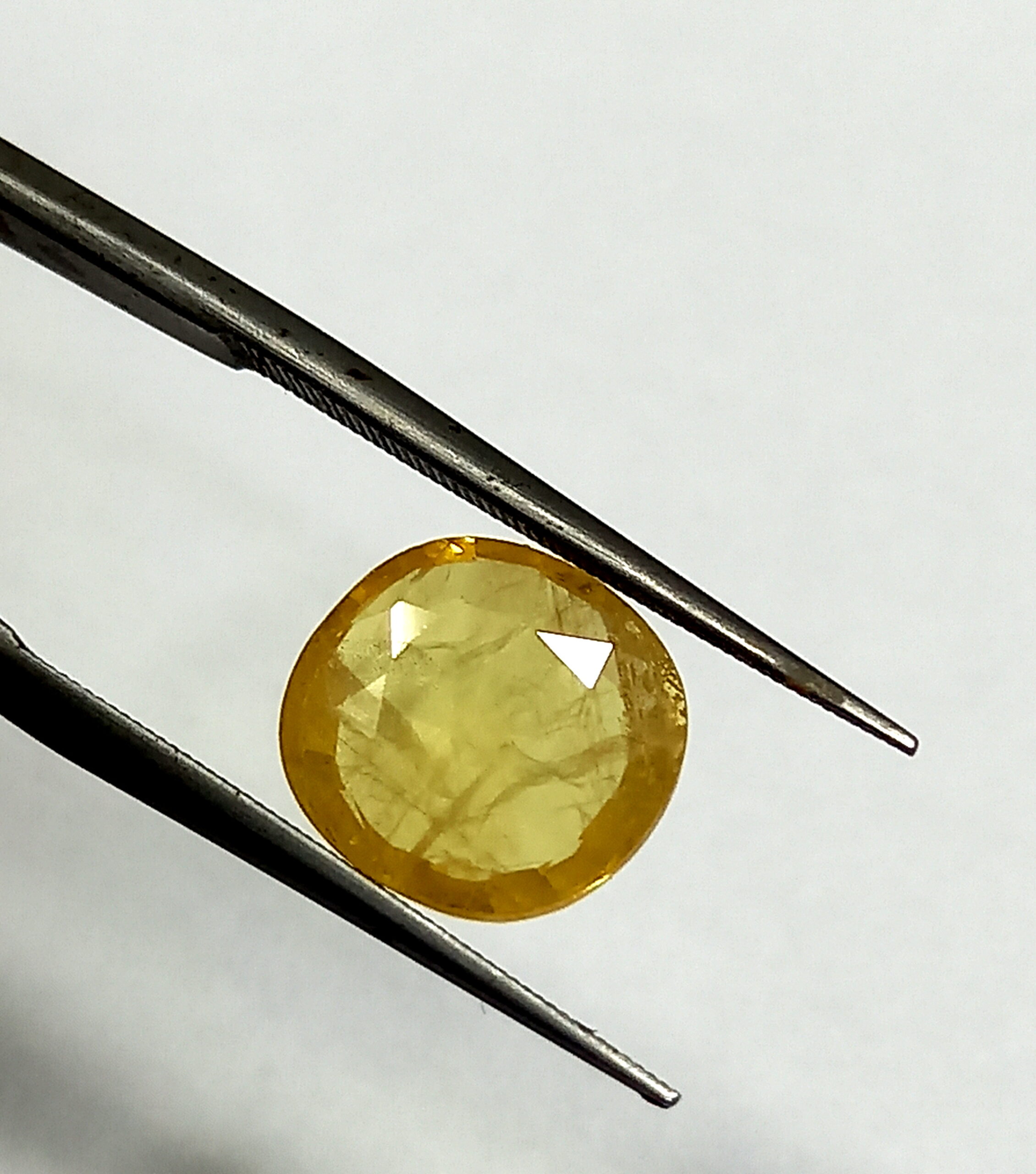 NATURAL YELLOW SAPPHIRE 3