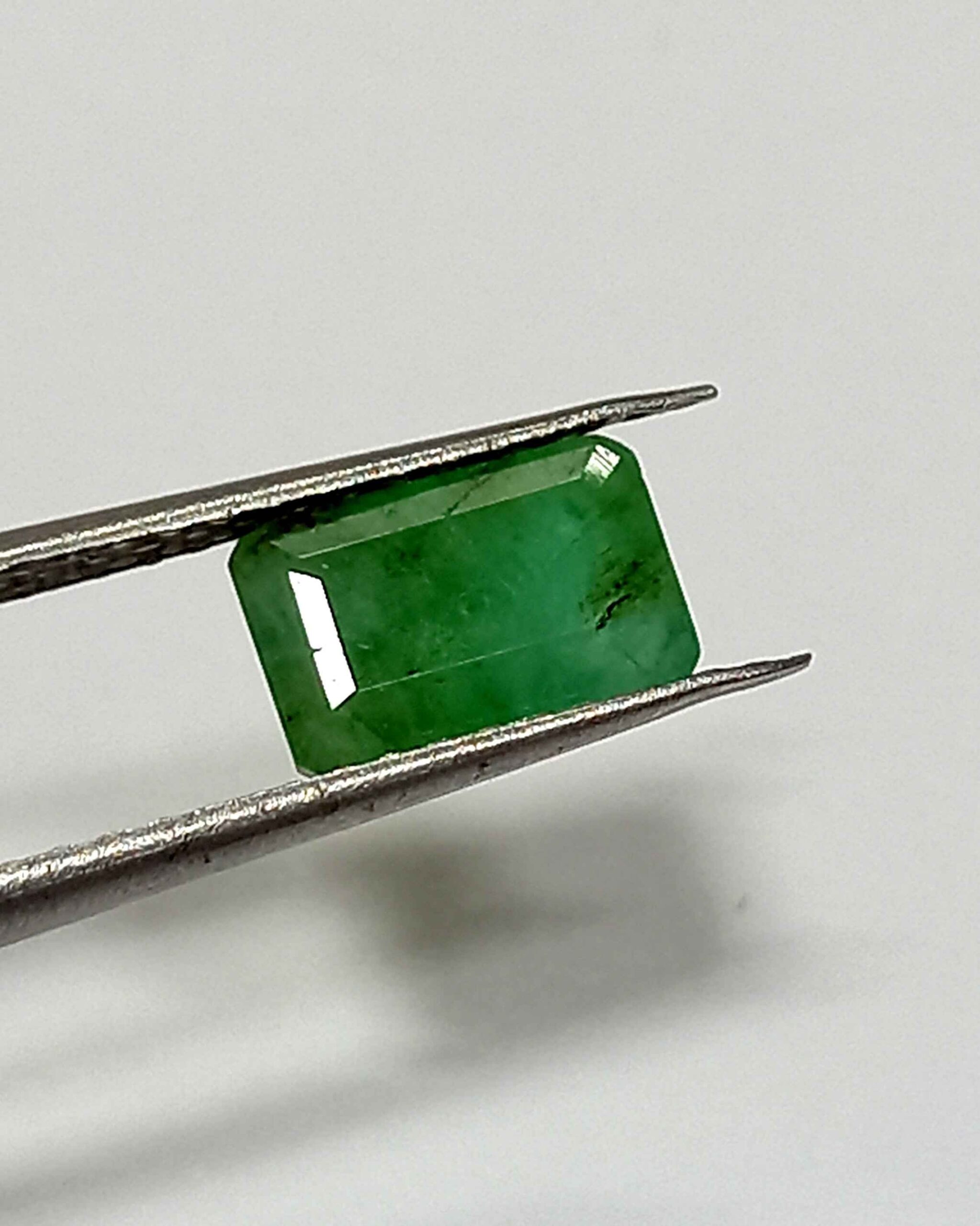 2.05 Cts Natural Zambian Emerald Gemstone Emerald Cut 8.9*5.7 MM EM414