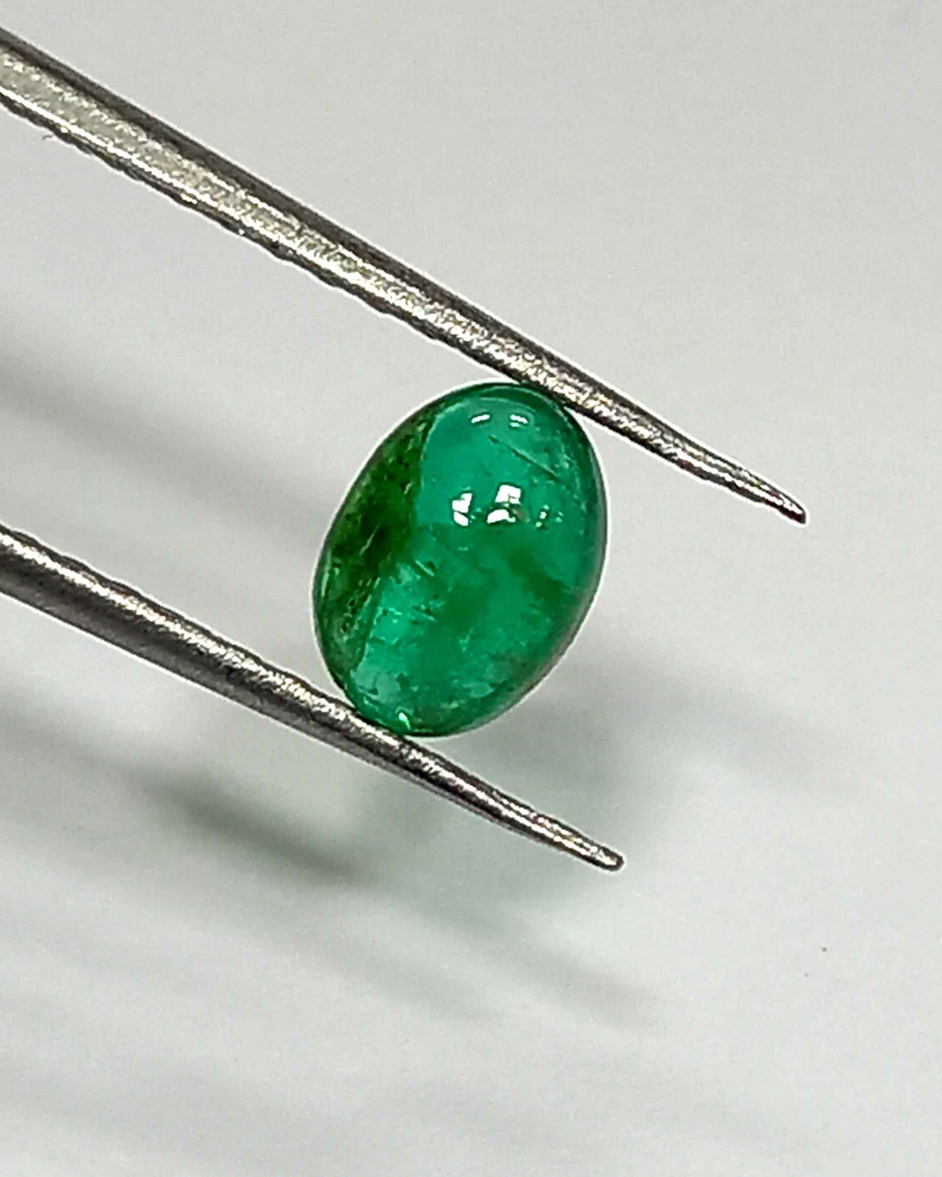 NATURALEMERALDGEMSTONE2_b3321c92-d25a-424b-82a3-1f3cc969dd1c 0.81 Cts Natural Zambian Emerald Gemstone Oval Cabochon 7.03*5.14 MM EM11