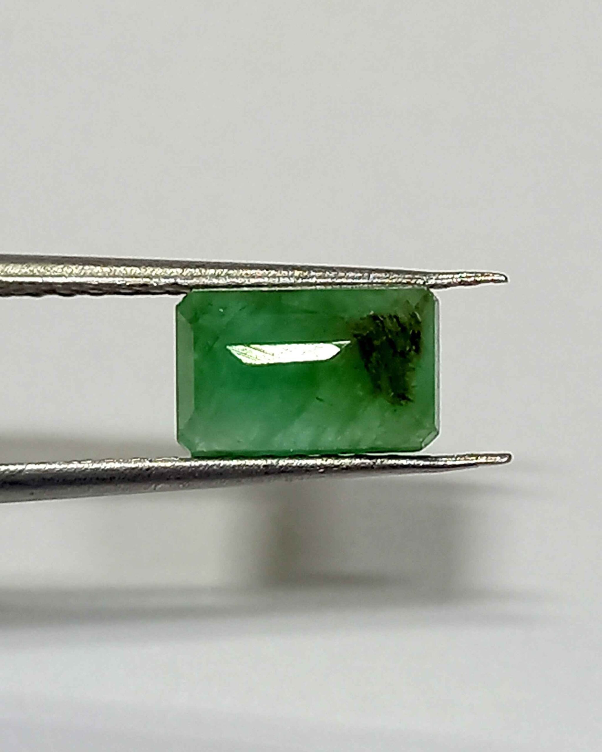 2.05 Cts Natural Zambian Emerald Gemstone Emerald Cut 8.9*5.7 MM EM414