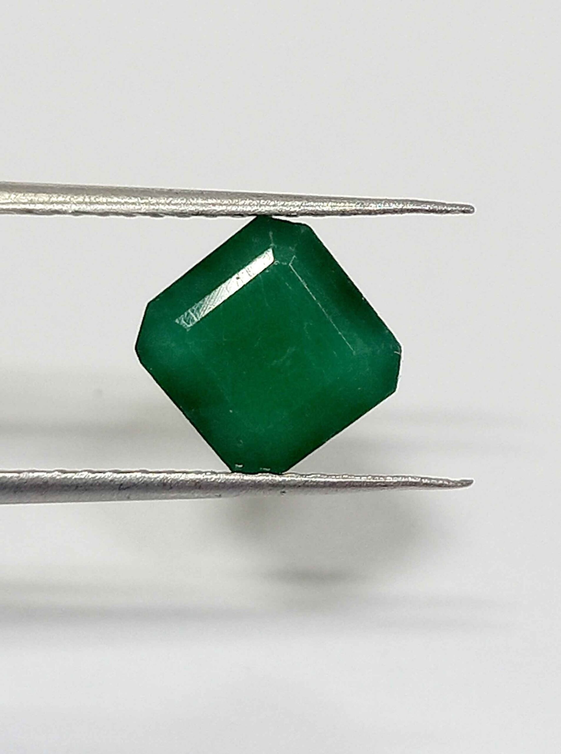NATURALEMERALDGEMSTONE3_61956535-ca8b-4145-8aaa-8275358d1711 3.70 Cts Natural Zambian Emerald Gemstone Square Cut 8.7*8.4 MM EM380
