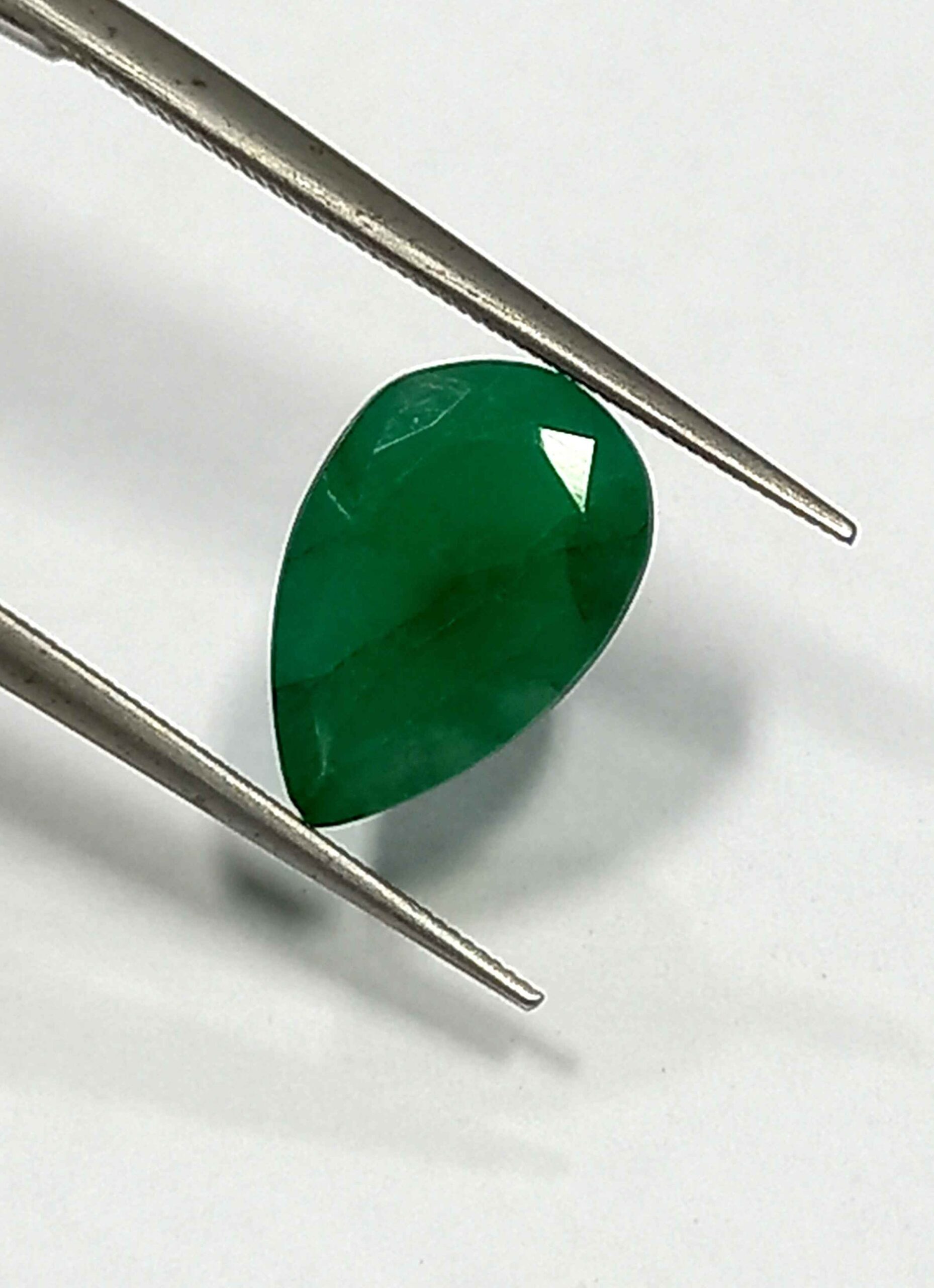 NATURALEMERALDGEMSTONE5_0b545eeb-73c3-429f-85b9-25e03433aa10 2.14 Cts Zambian Emerald Natural Gemstone Pear Cut 10.4*6.8 MM EM522