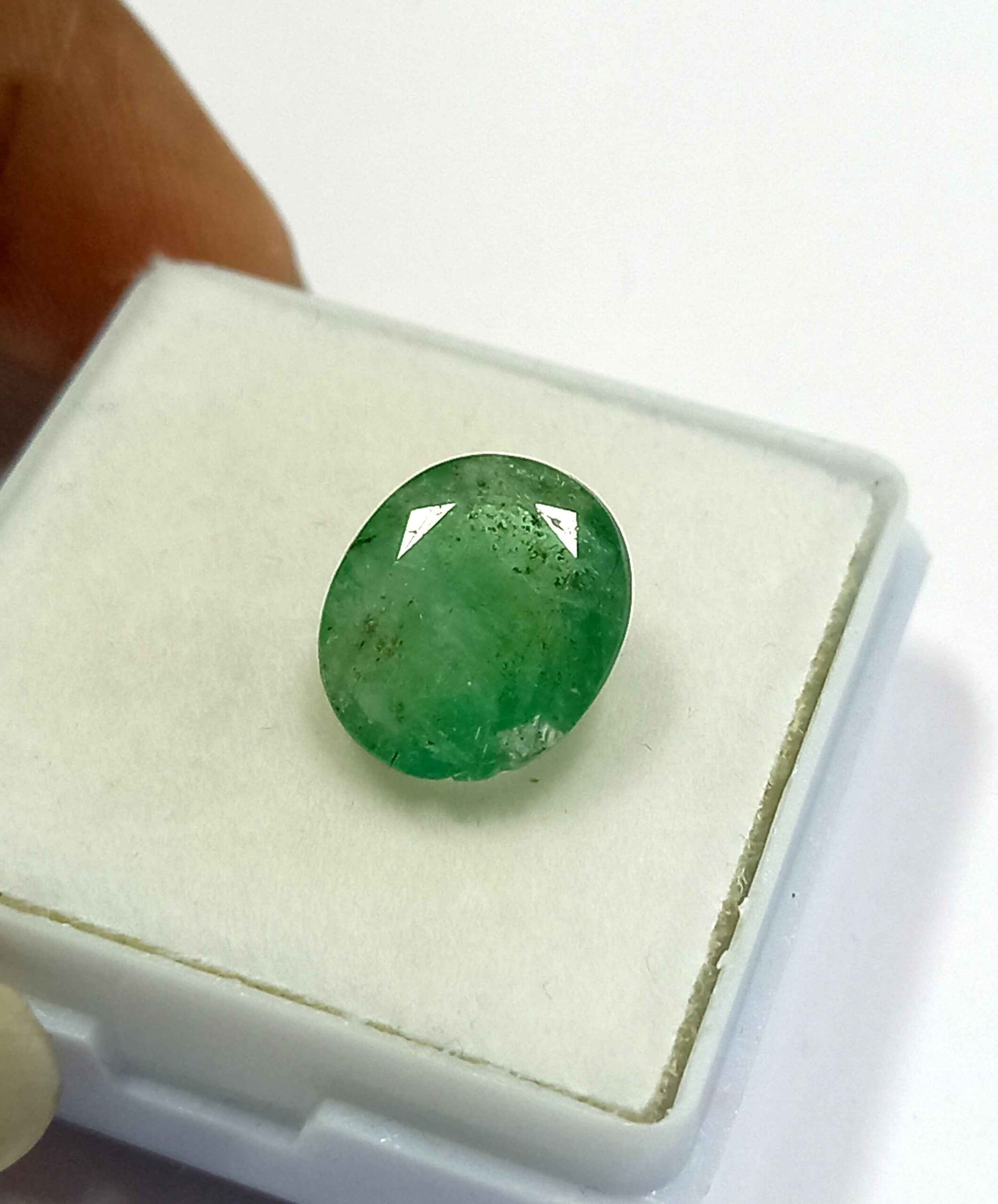 3.20 Cts Emerald Natural Zambian Gemstone Oval Cut 10.6*8.9 MM EM291
