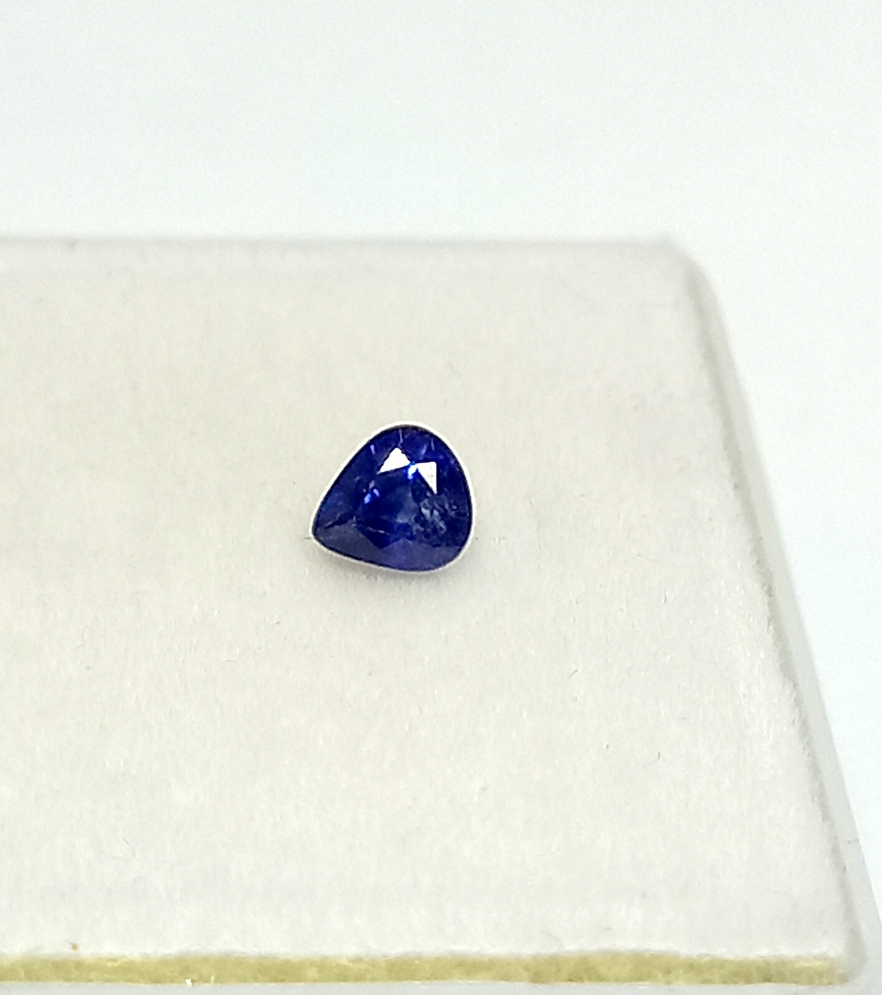 NATURALKASHNIREBLUESAPPHIREGEMSTONE7_07e8a771-7592-4bb7-b62e-9be20c39f6ec