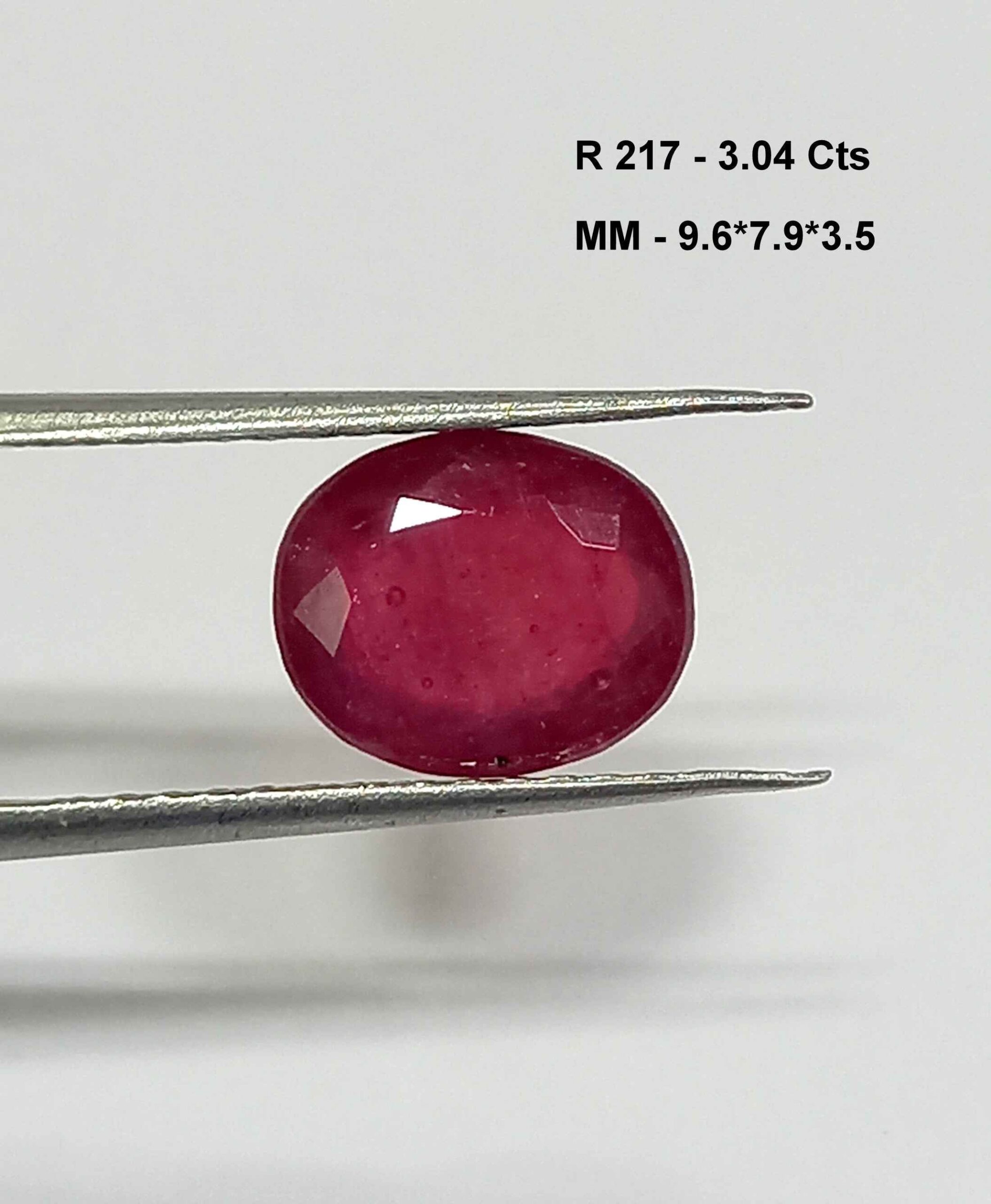 3.04 Cts Natural Srilankan Red Ruby Gemstone Oval Cut 9.6*7.9 MM R217