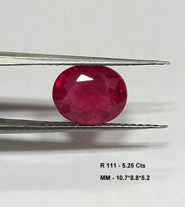 5.25 Cts Oval Cut Natural Pink Ruby Gemstone 10.7*8.8 MM R111