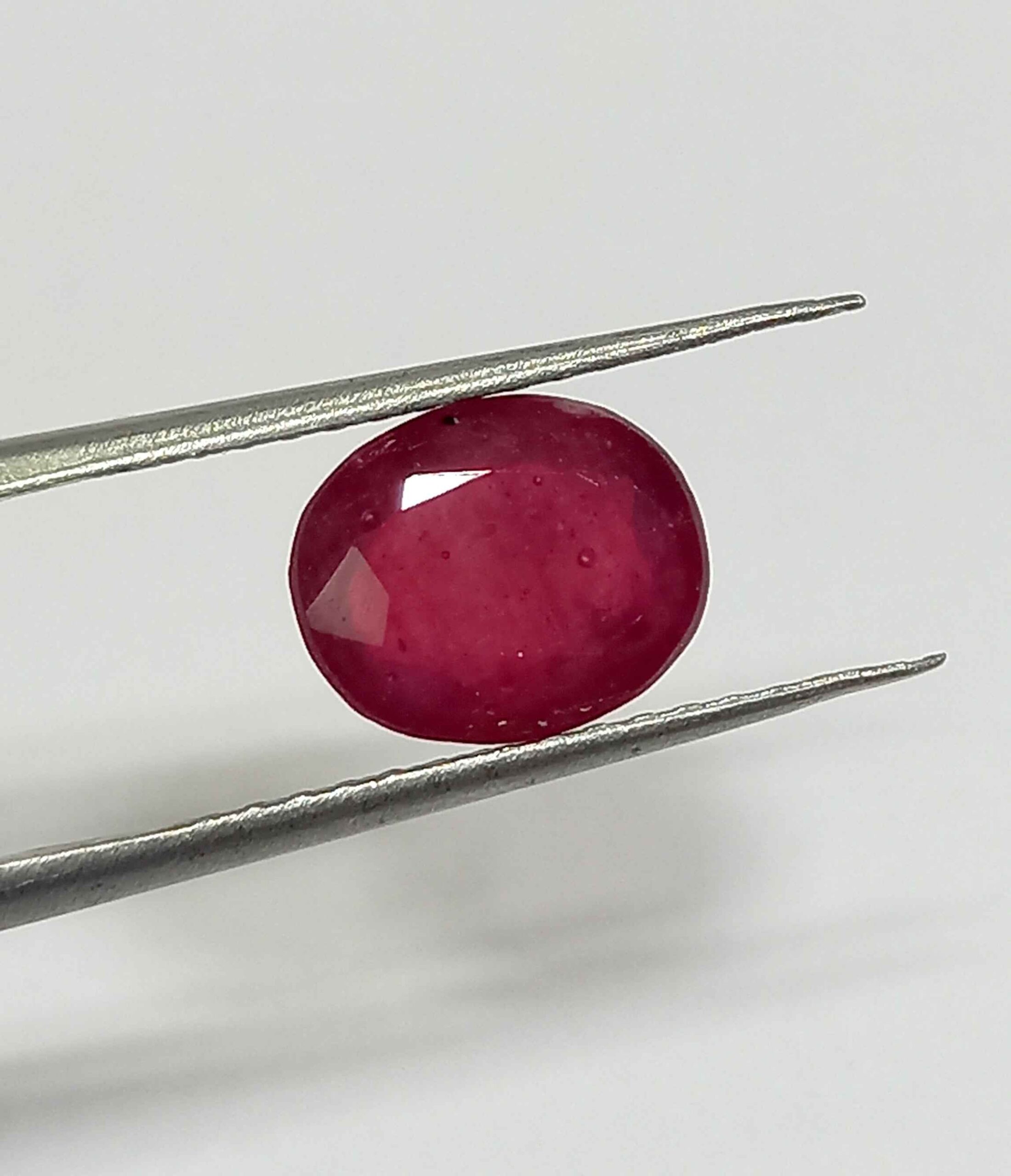 3.04 Cts Natural Srilankan Red Ruby Gemstone Oval Cut 9.6*7.9 MM R217