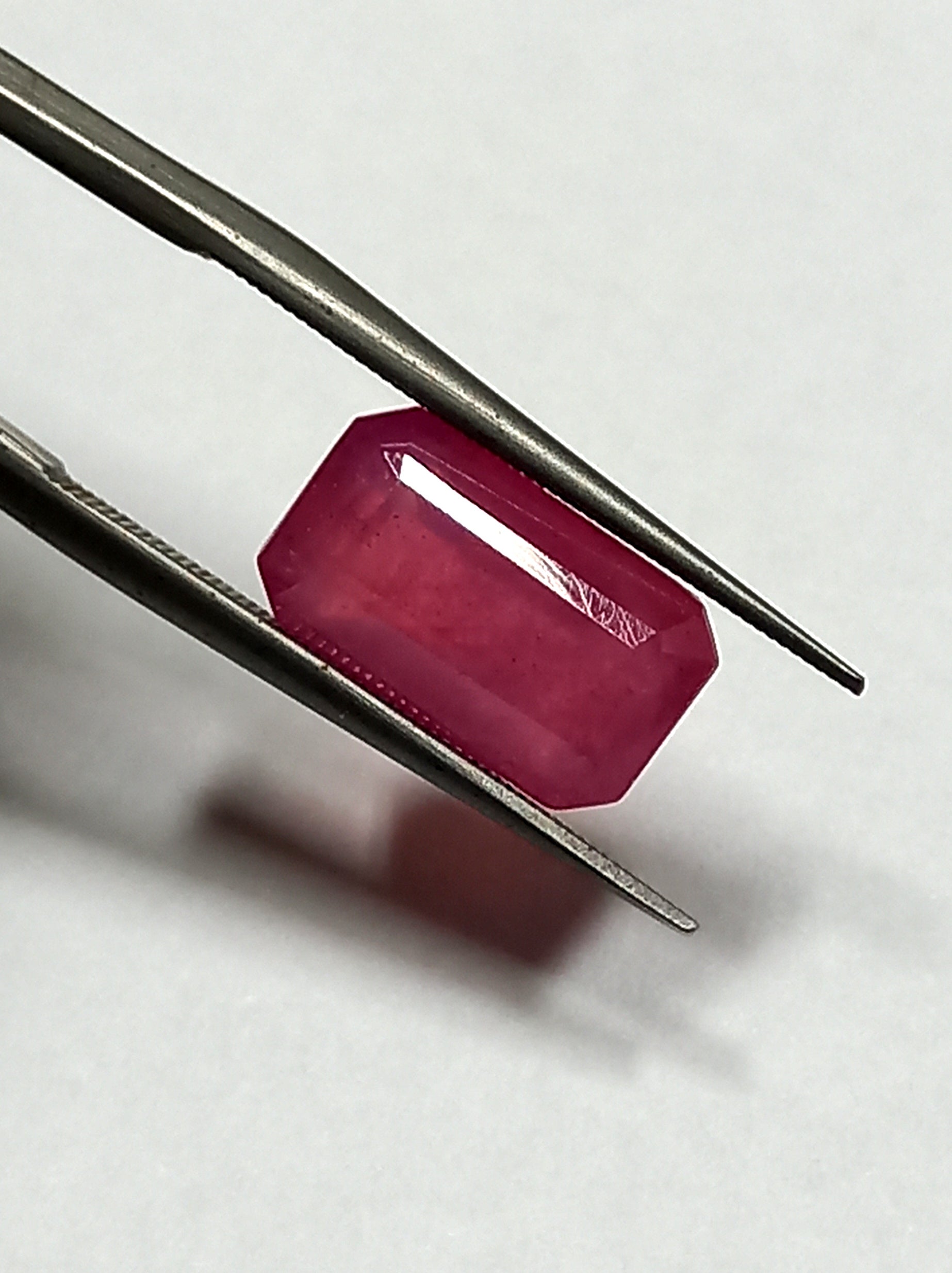 NATURALRUBYGEMSTONE3_2094bc9a-eb09-45fd-bdc5-8aa84c5b72e6