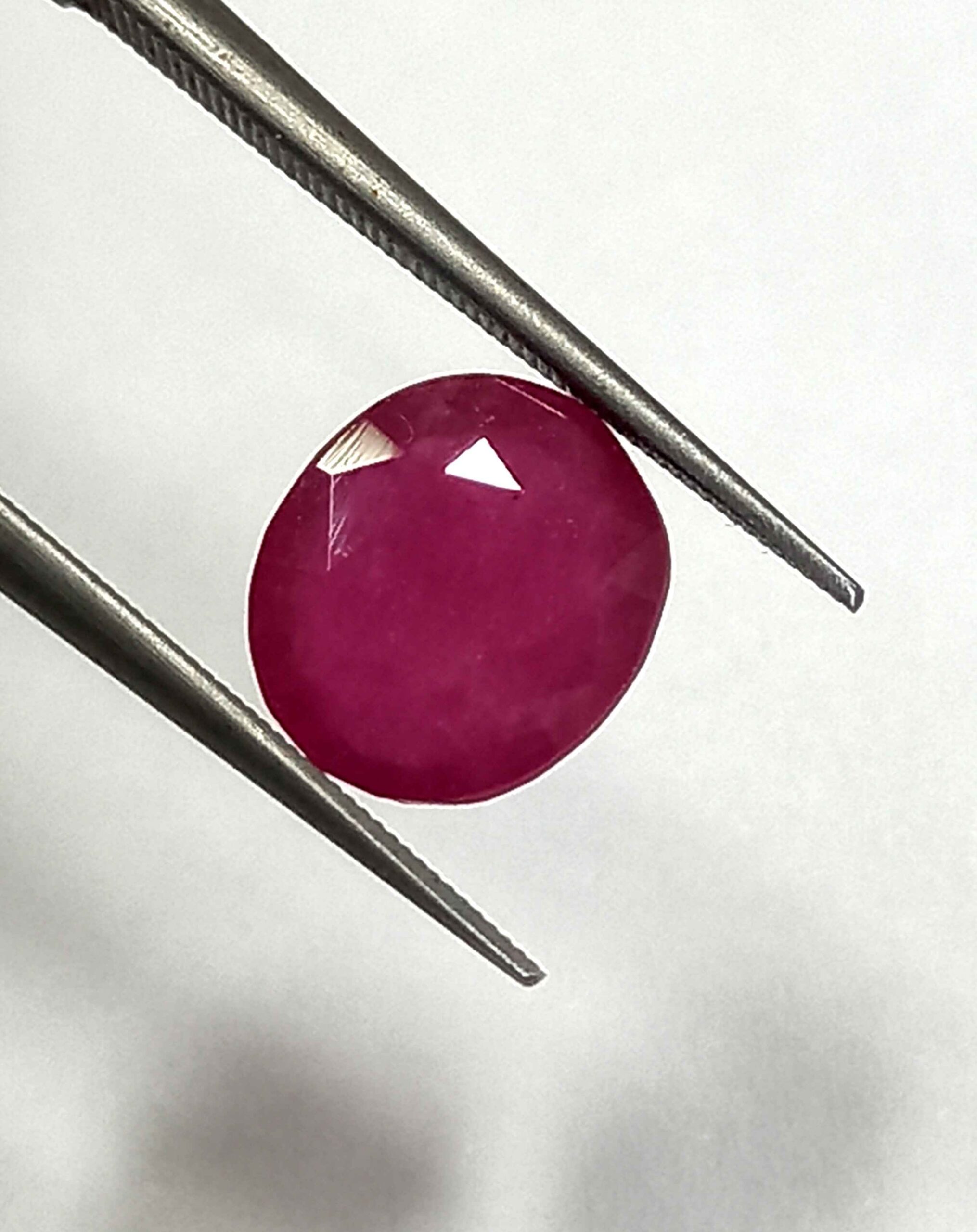 2.19 Cts Oval Cut Natural Srilankan Red Ruby Gemstone 8.5*7.2 MM R198