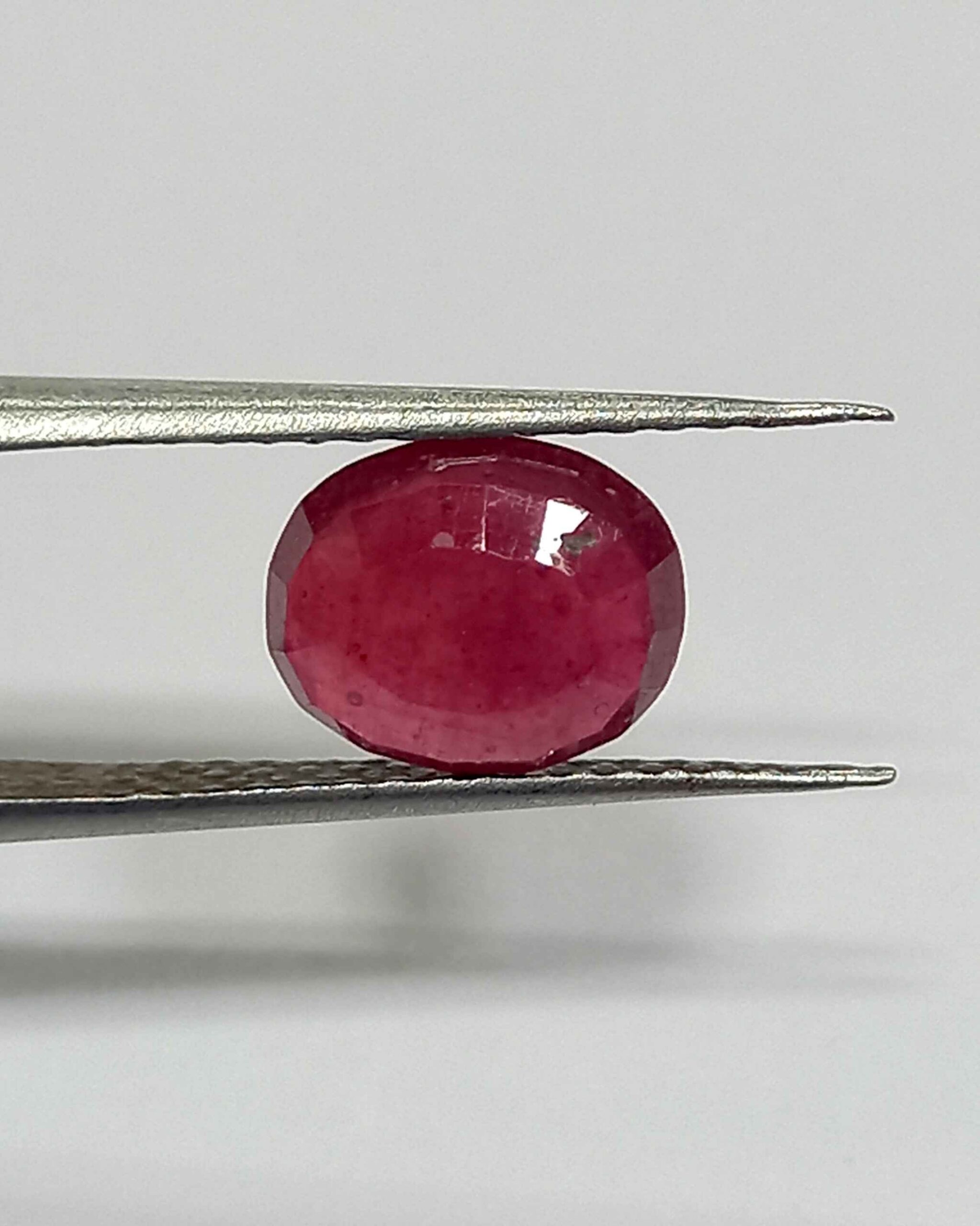 3.04 Cts Natural Srilankan Red Ruby Gemstone Oval Cut 9.6*7.9 MM R217