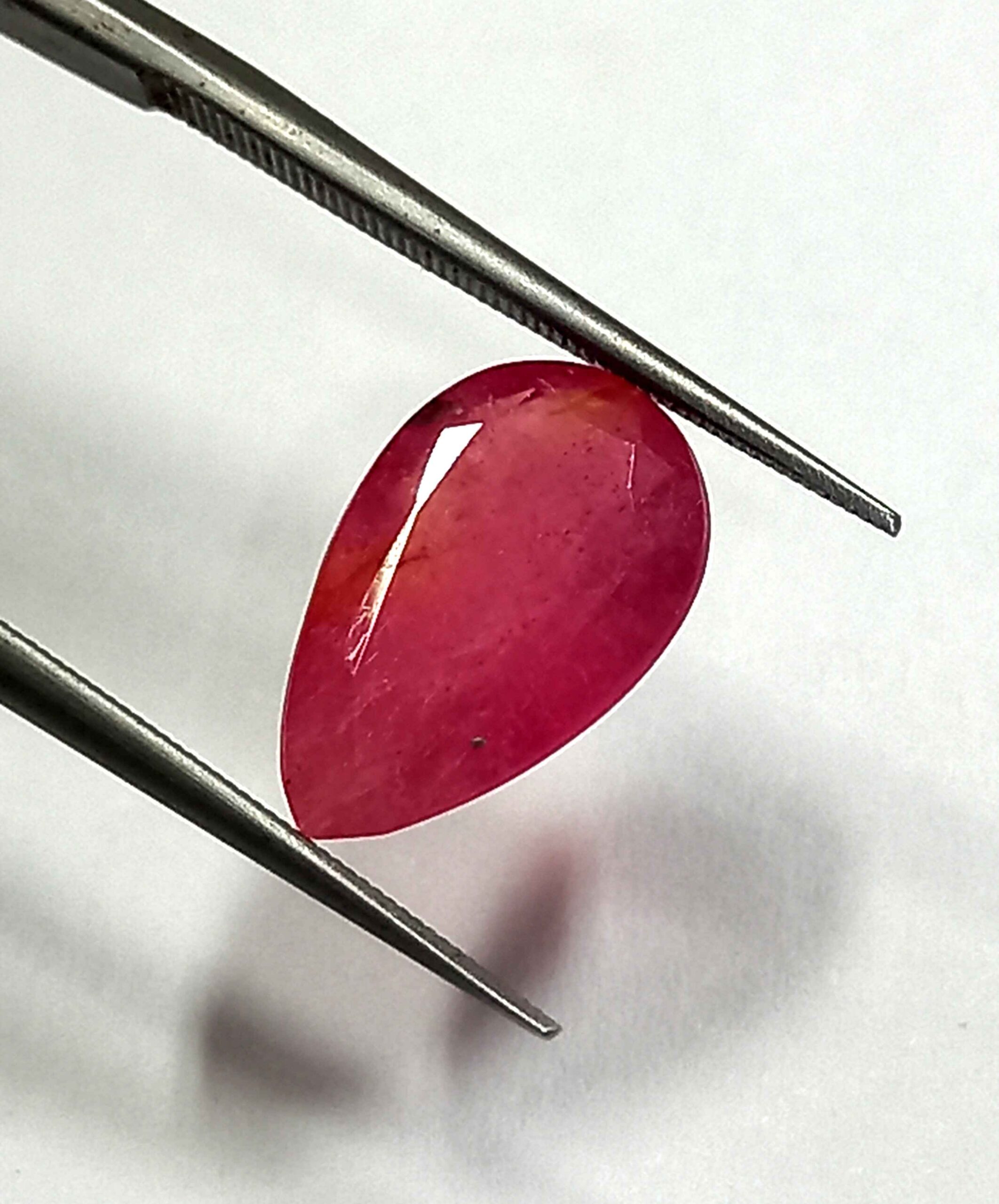4.00 Cts Natural Srilankan Red Ruby Gemstone Pear Cut 12.3*7.6 MM R214