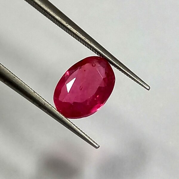 1.28 Cts Natural Burma Red Ruby Gemstone Oval Cut 7.8*5.5 MM R196
