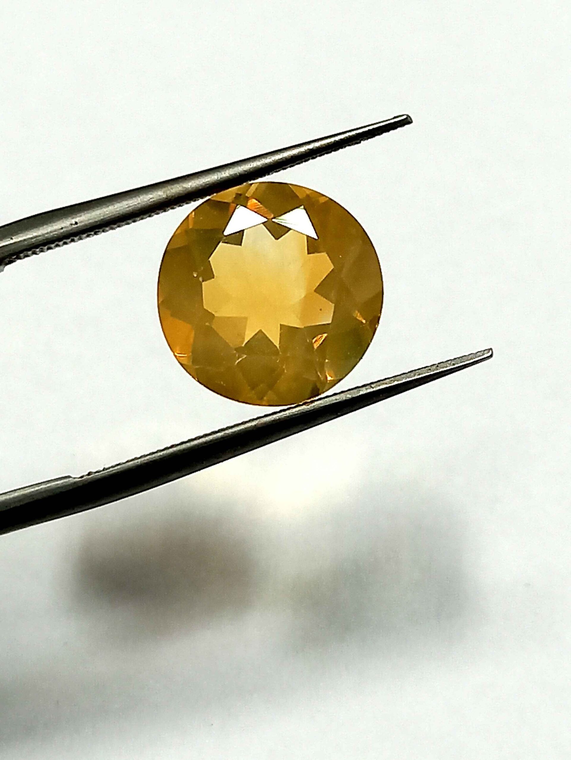 3.45 Cts Bangkok Yellow Sapphire Round Cut Gemstone 9.9*9.9 MM YS23