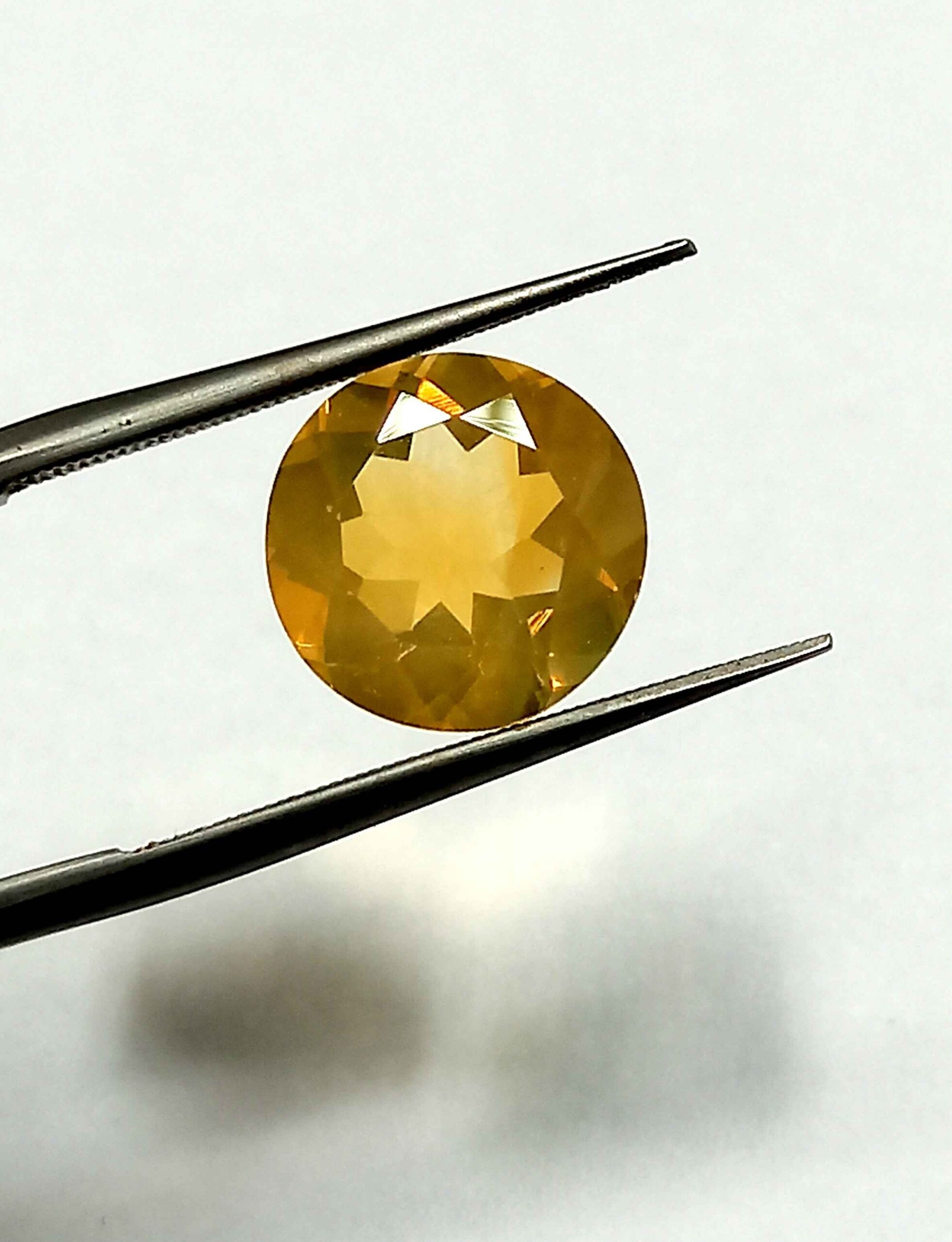3.45 Cts Bangkok Yellow Sapphire Round Cut Gemstone 9.9*9.9 MM YS23