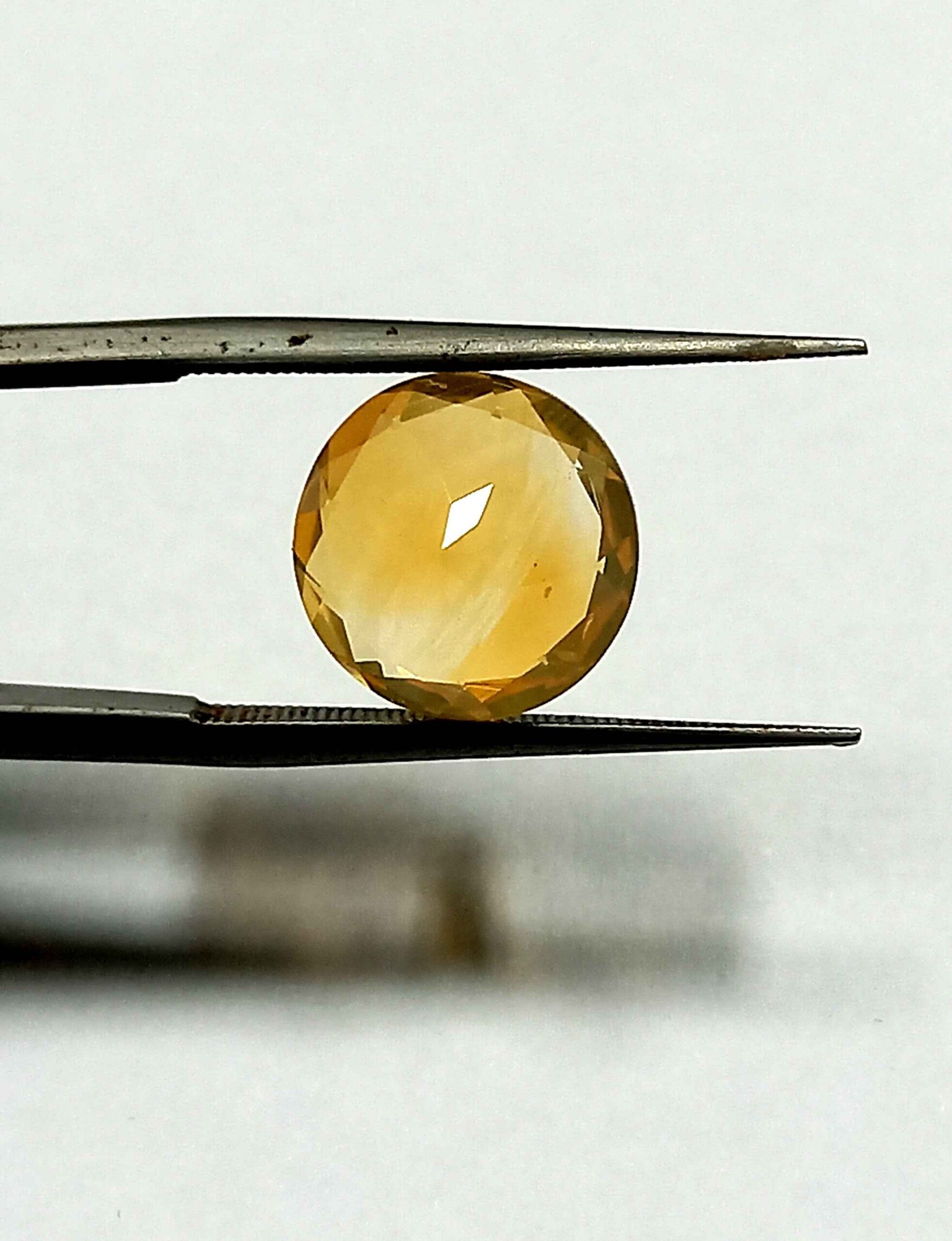 3.45 Cts Bangkok Yellow Sapphire Round Cut Gemstone 9.9*9.9 MM YS23