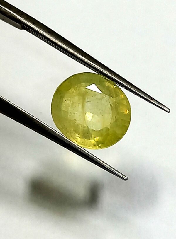 3.50 Cts Natural Bangkok Oval Cut Yellow Sapphire Gemstone 9.4*8.3 MM YS588